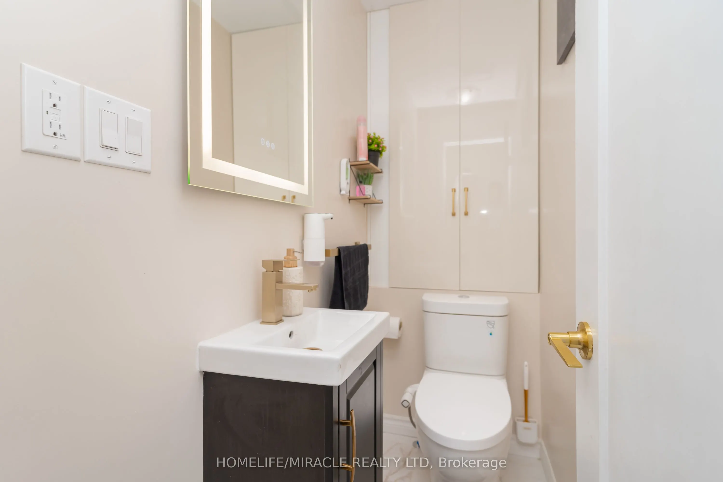 10 Huntingwood Crescent