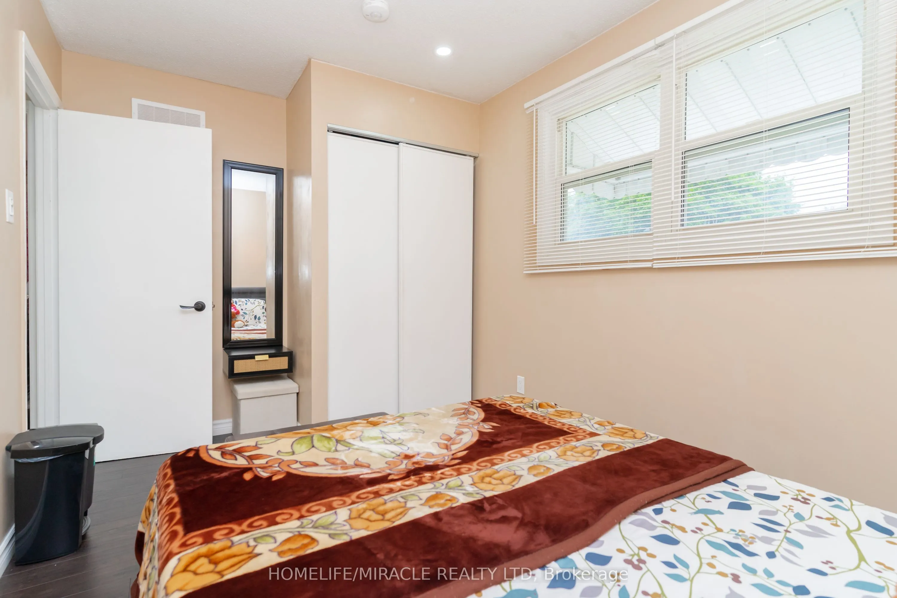 10 Huntingwood Crescent