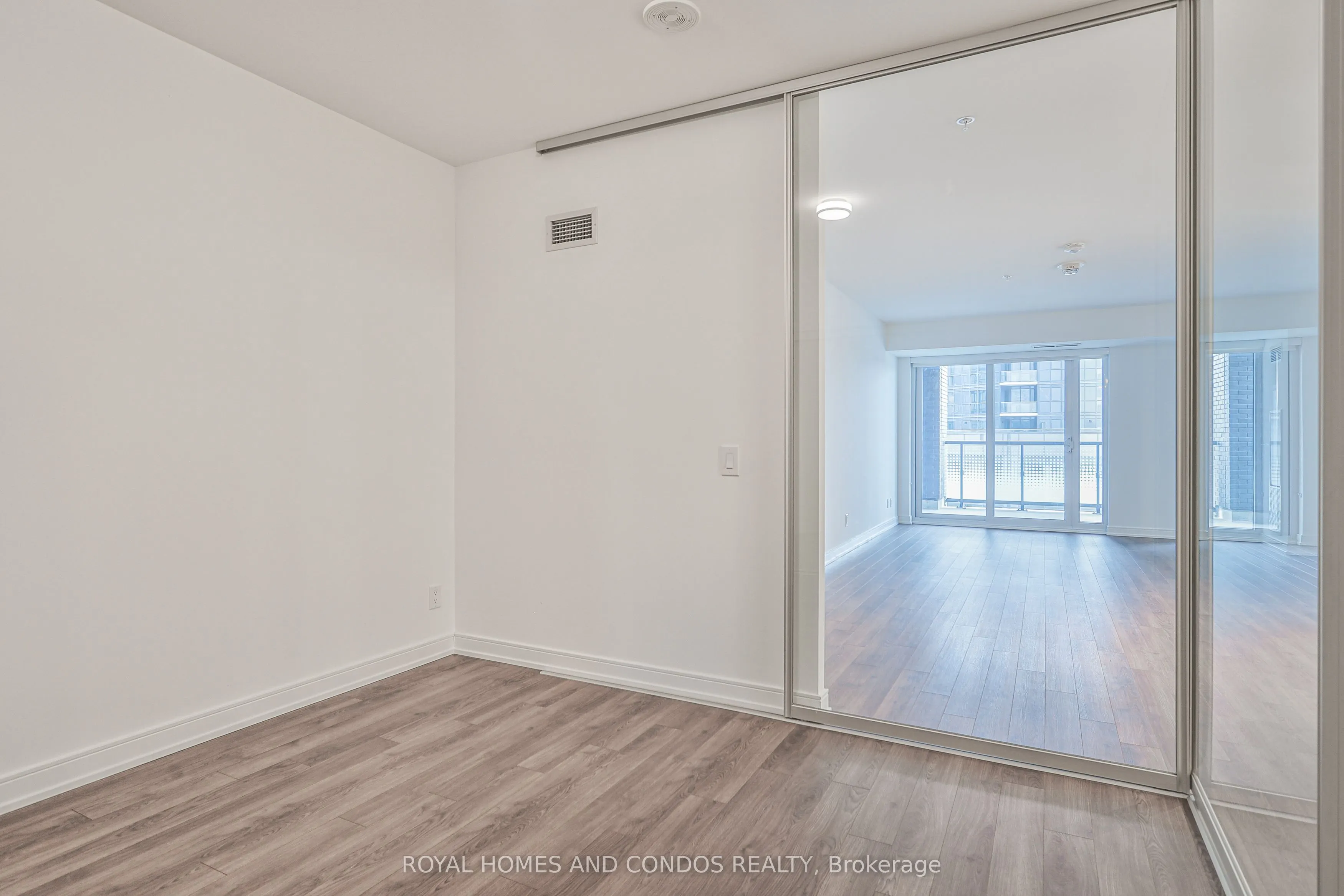 30 Samuel Wood Way, #402