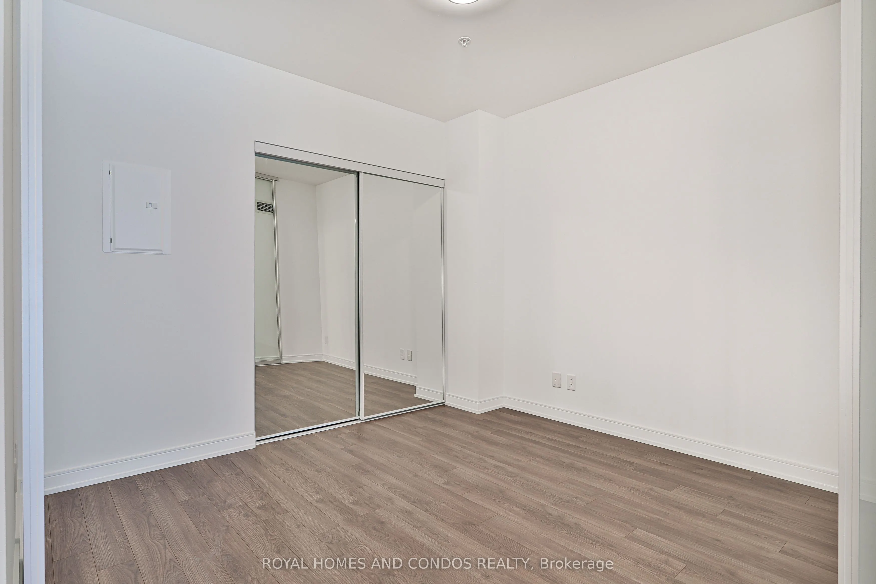 30 Samuel Wood Way, #402