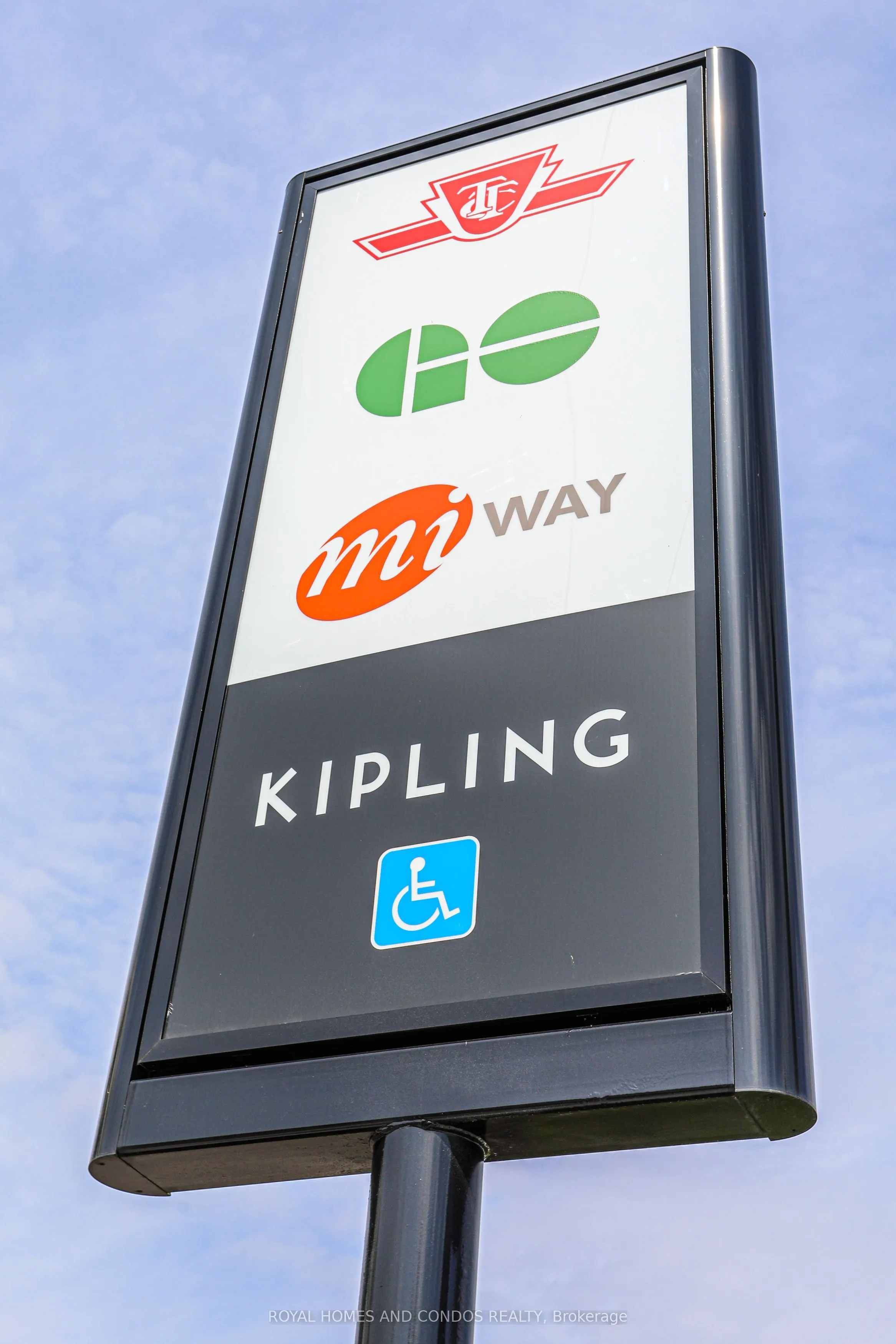 30 Samuel Wood Way, #402