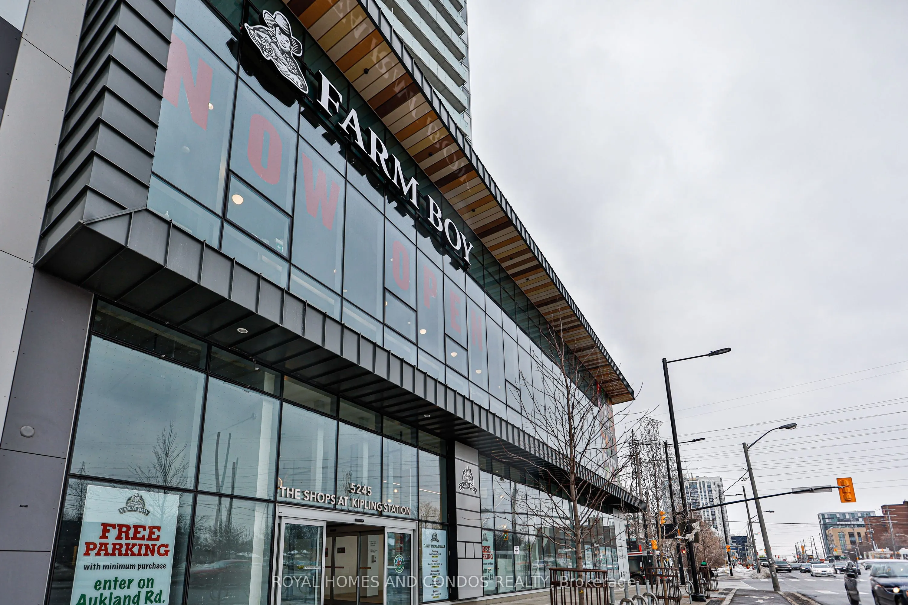 30 Samuel Wood Way, #402