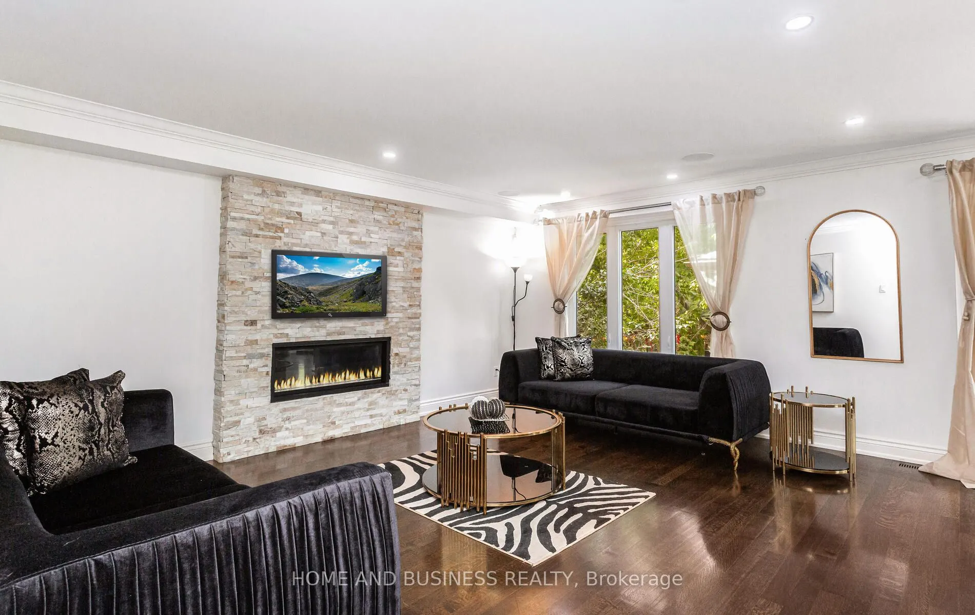 2192 Oakmead Boulevard