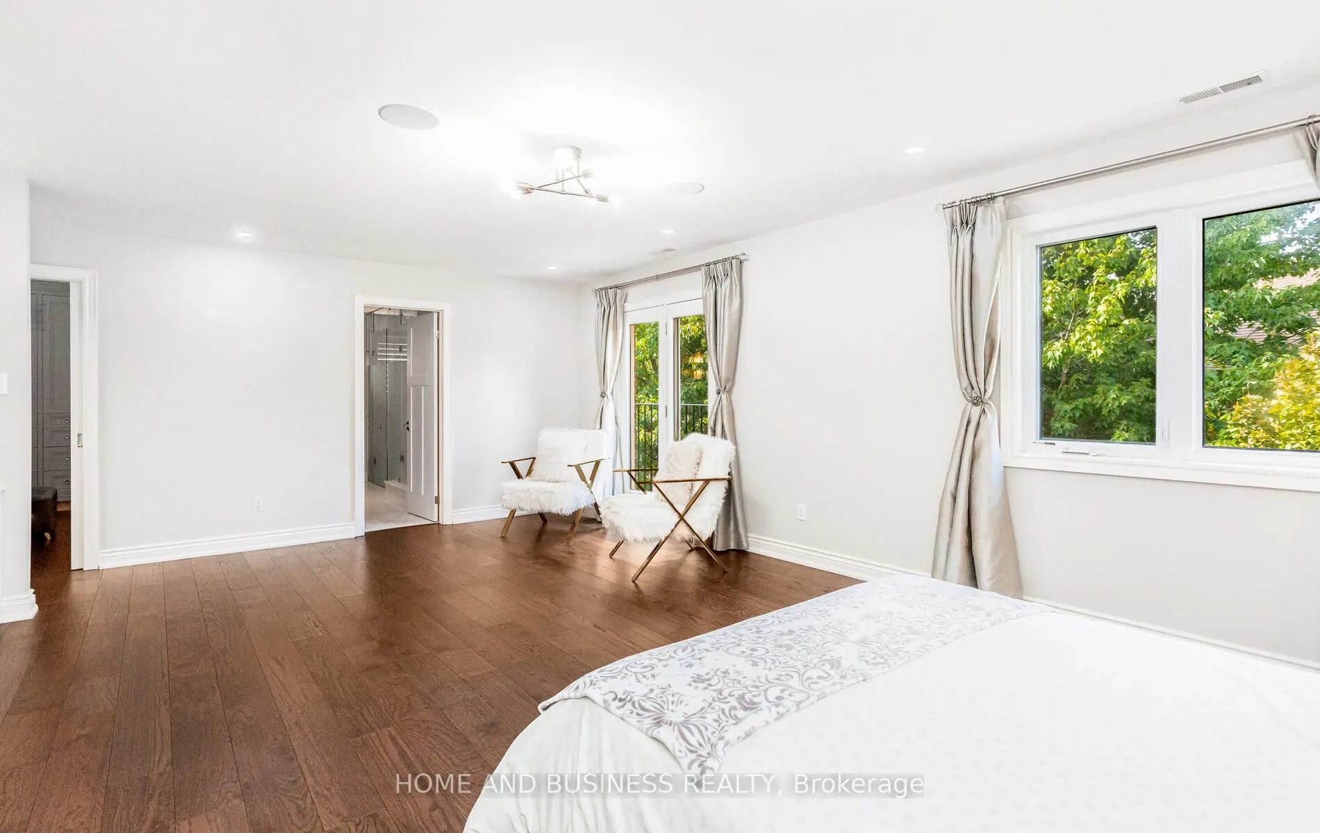 2192 Oakmead Boulevard