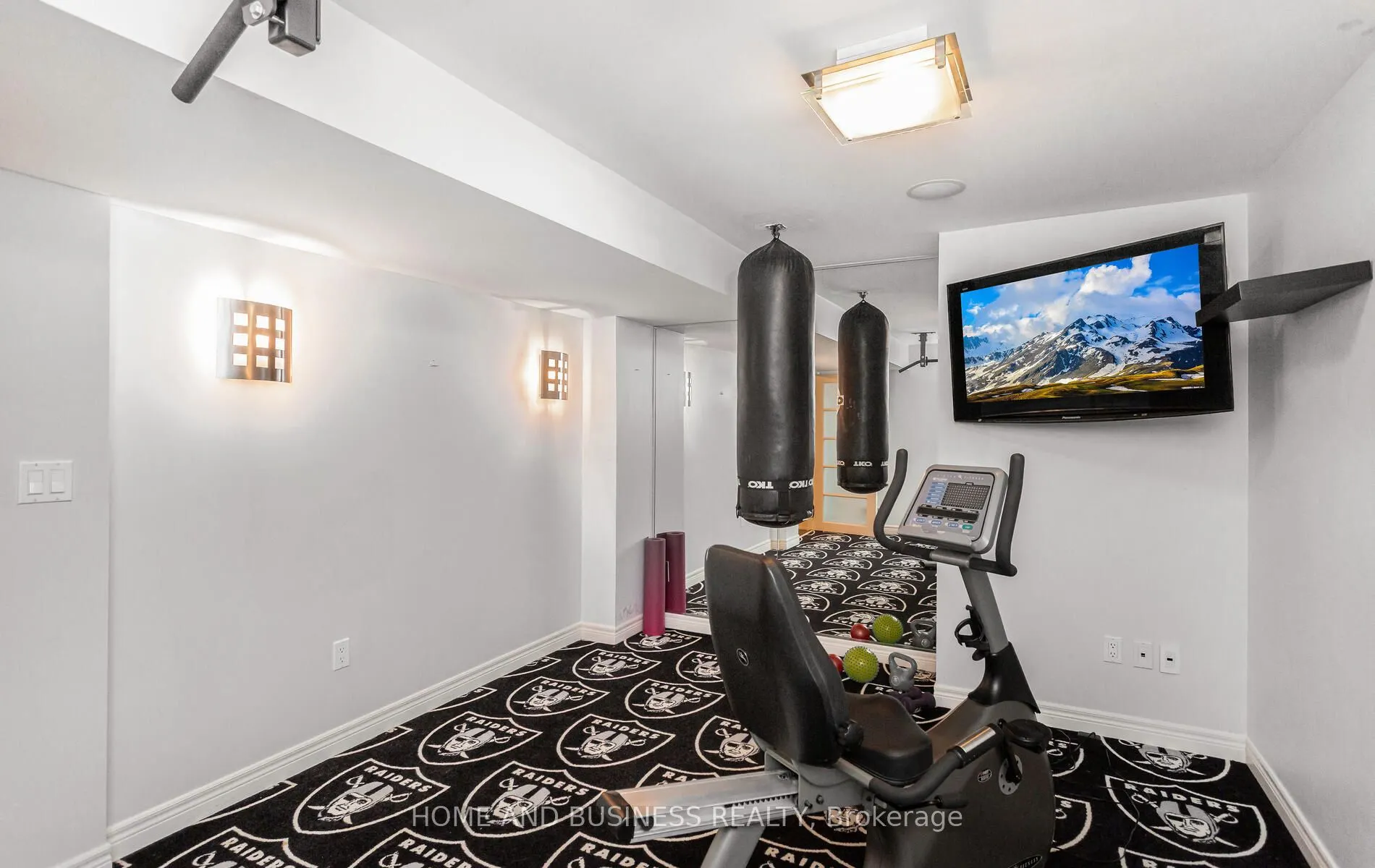 2192 Oakmead Boulevard