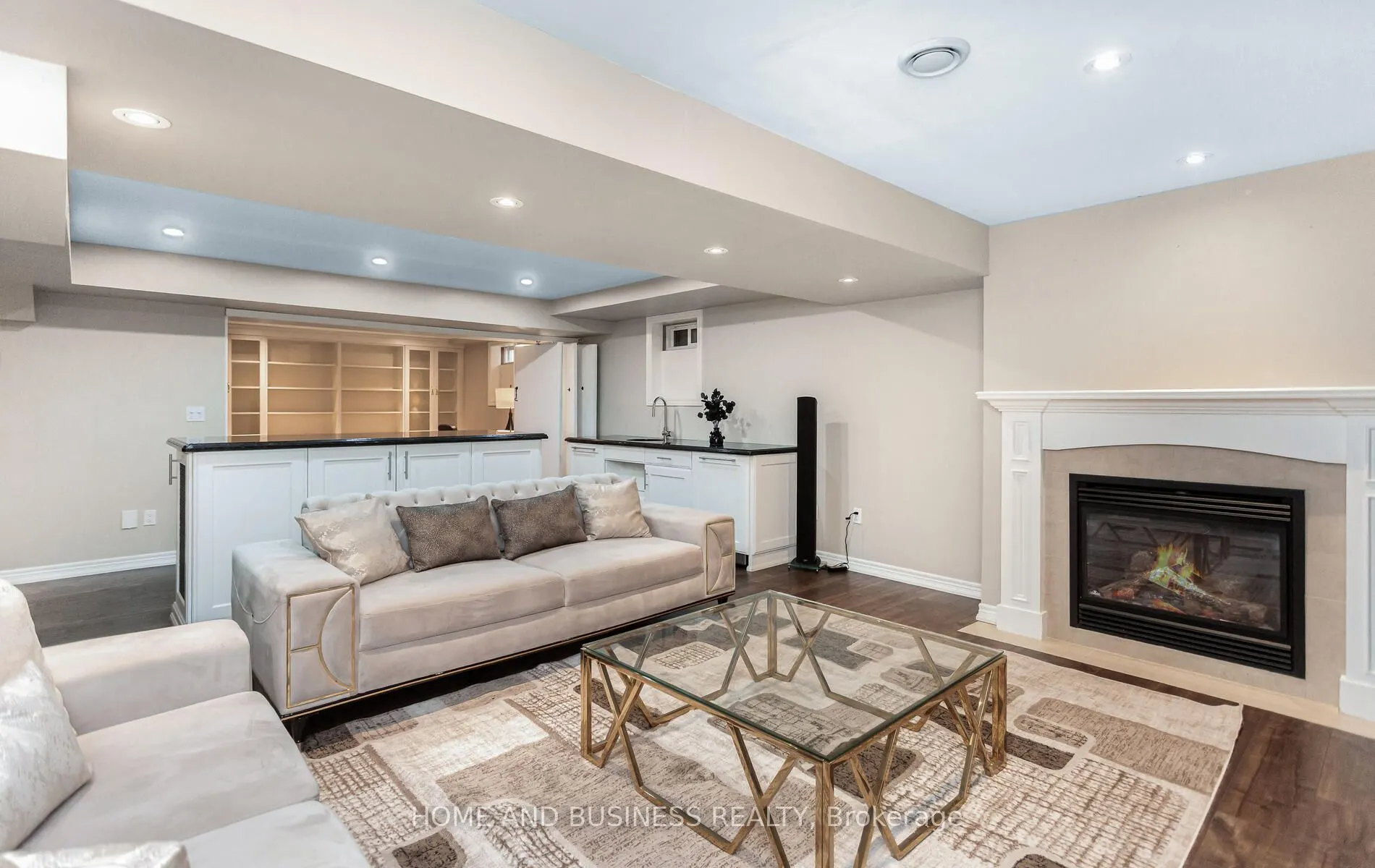 2192 Oakmead Boulevard