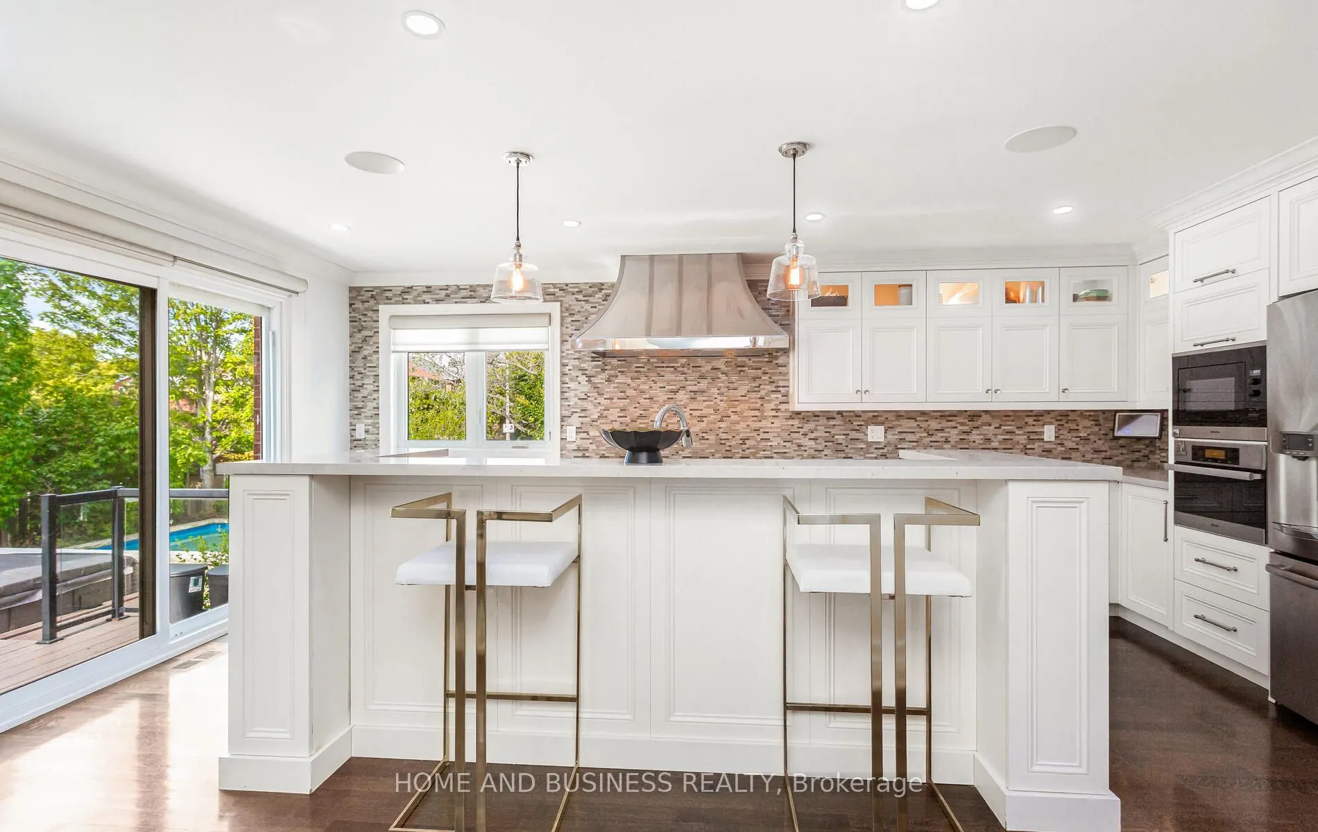 2192 Oakmead Boulevard