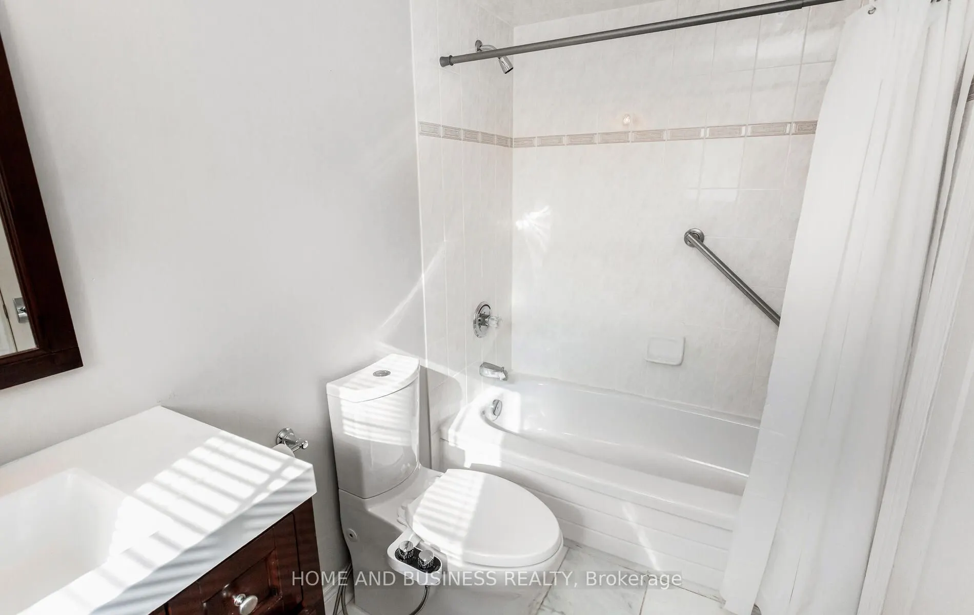 2192 Oakmead Boulevard