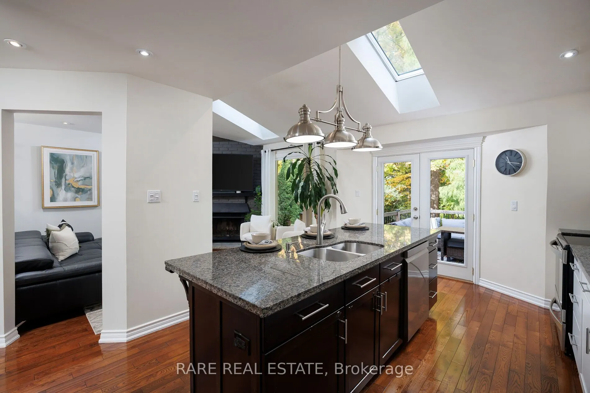 3242 GREENBOUGH Crescent