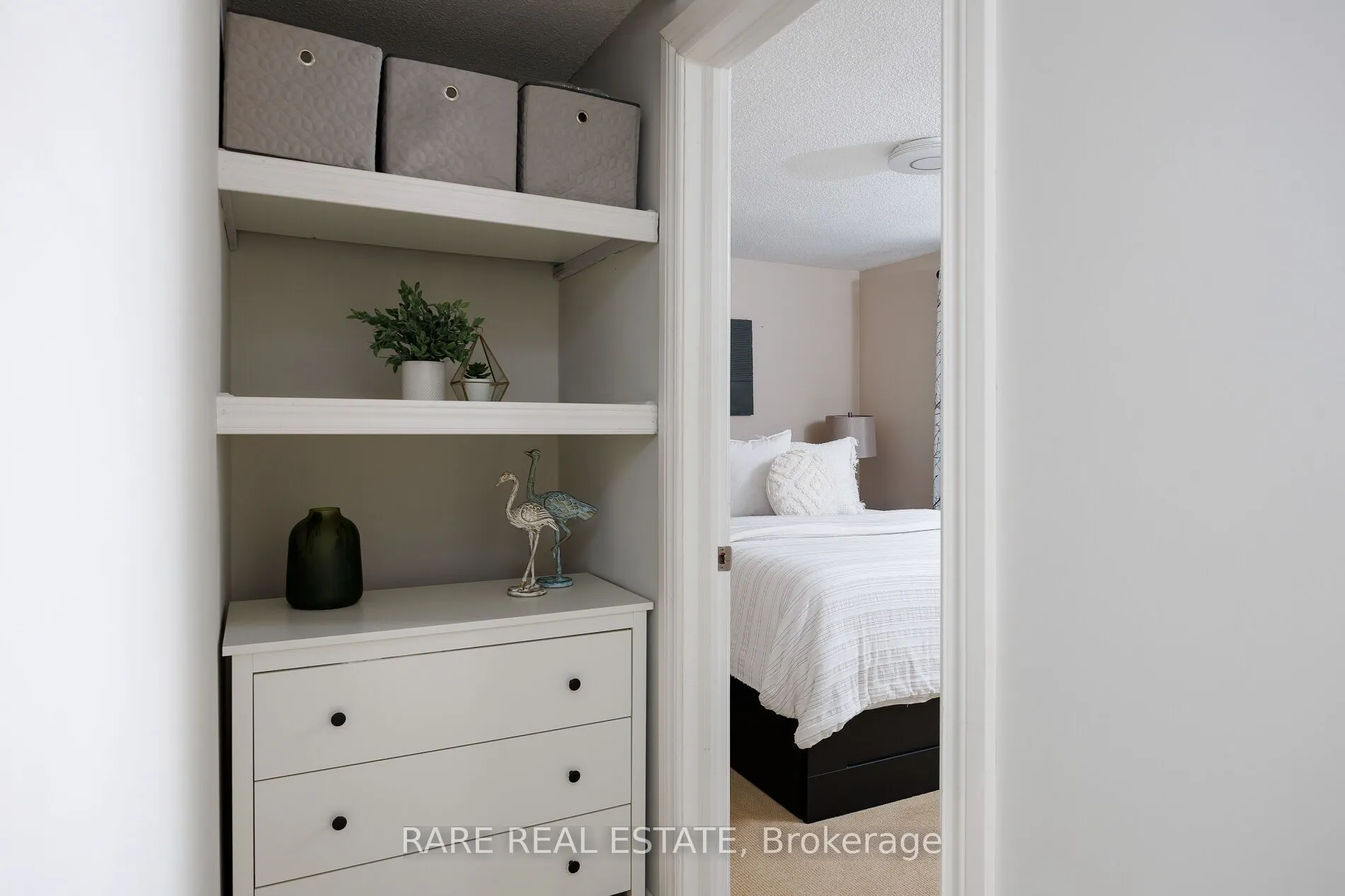 3242 GREENBOUGH Crescent