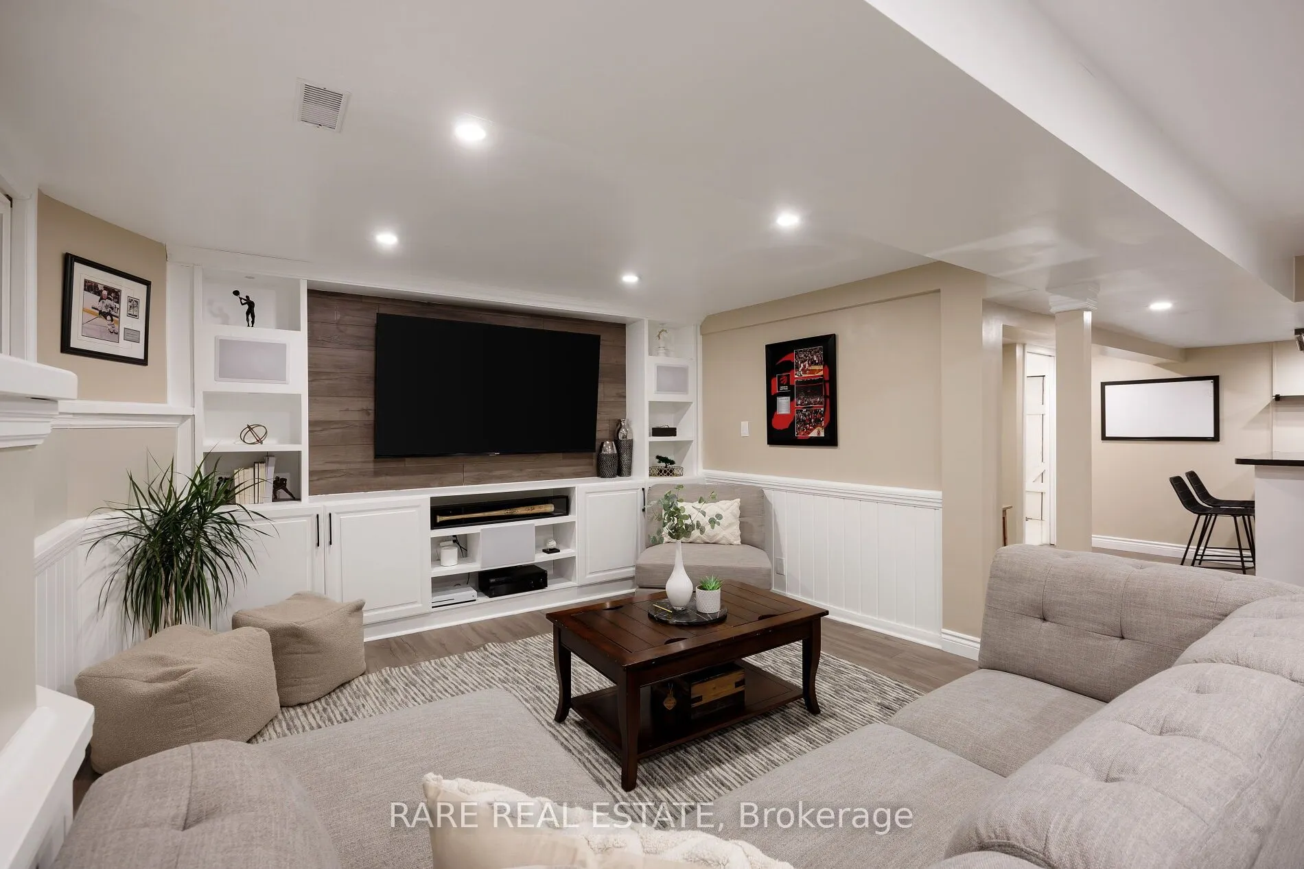 3242 GREENBOUGH Crescent