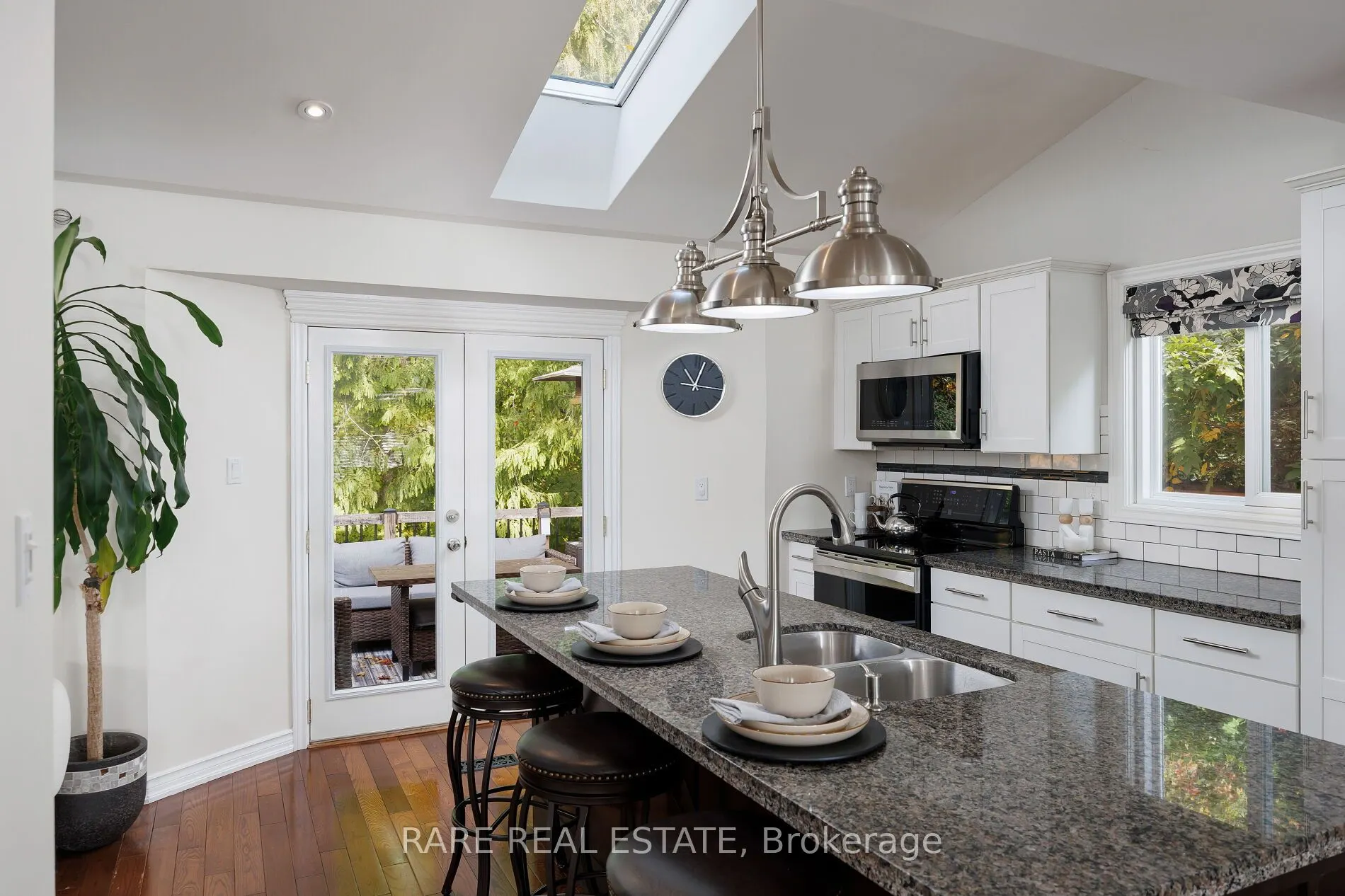 3242 GREENBOUGH Crescent