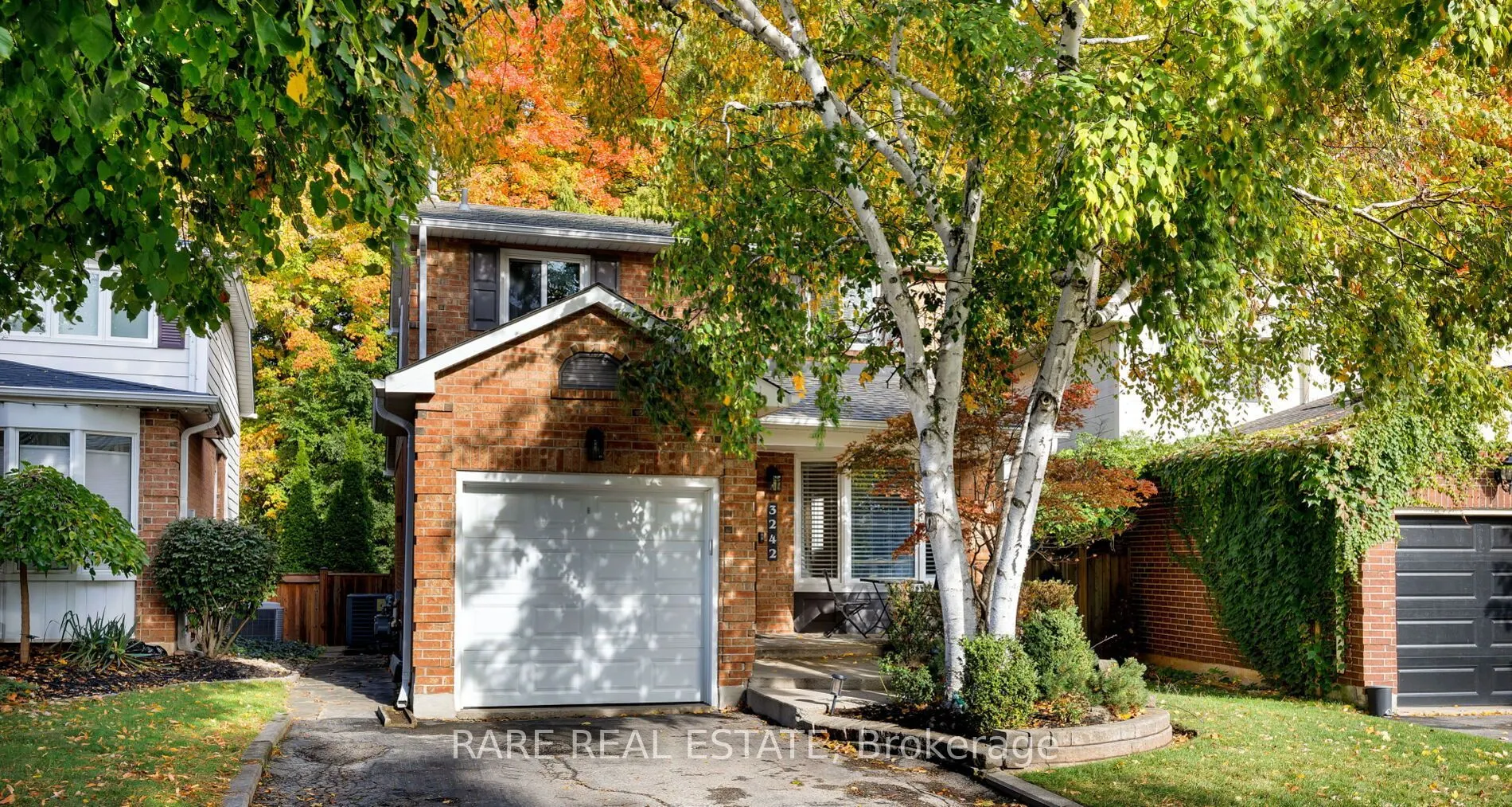 3242 GREENBOUGH Crescent