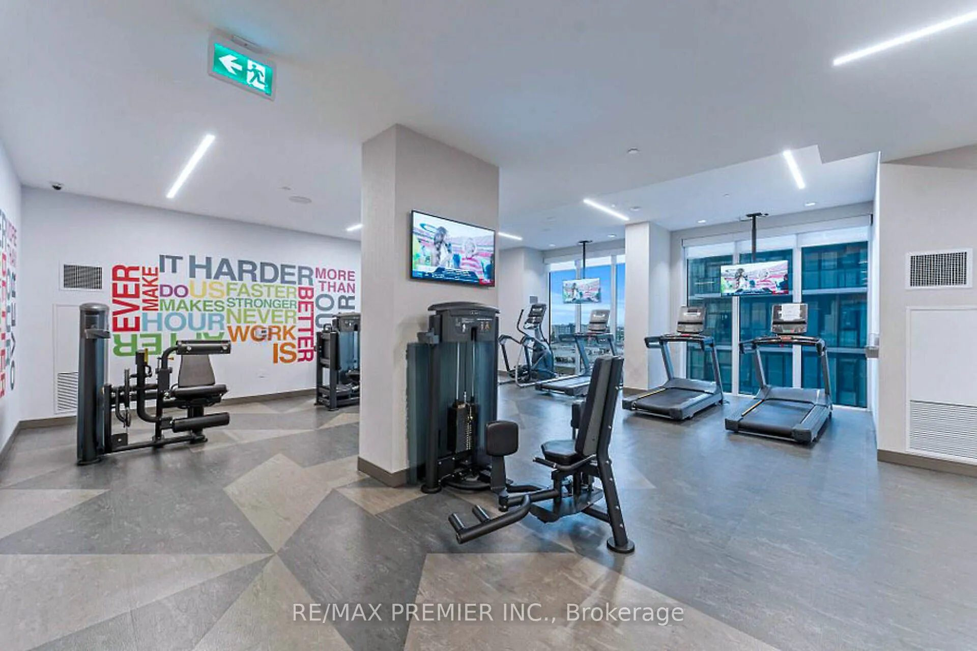 9000 Jane Street, #215