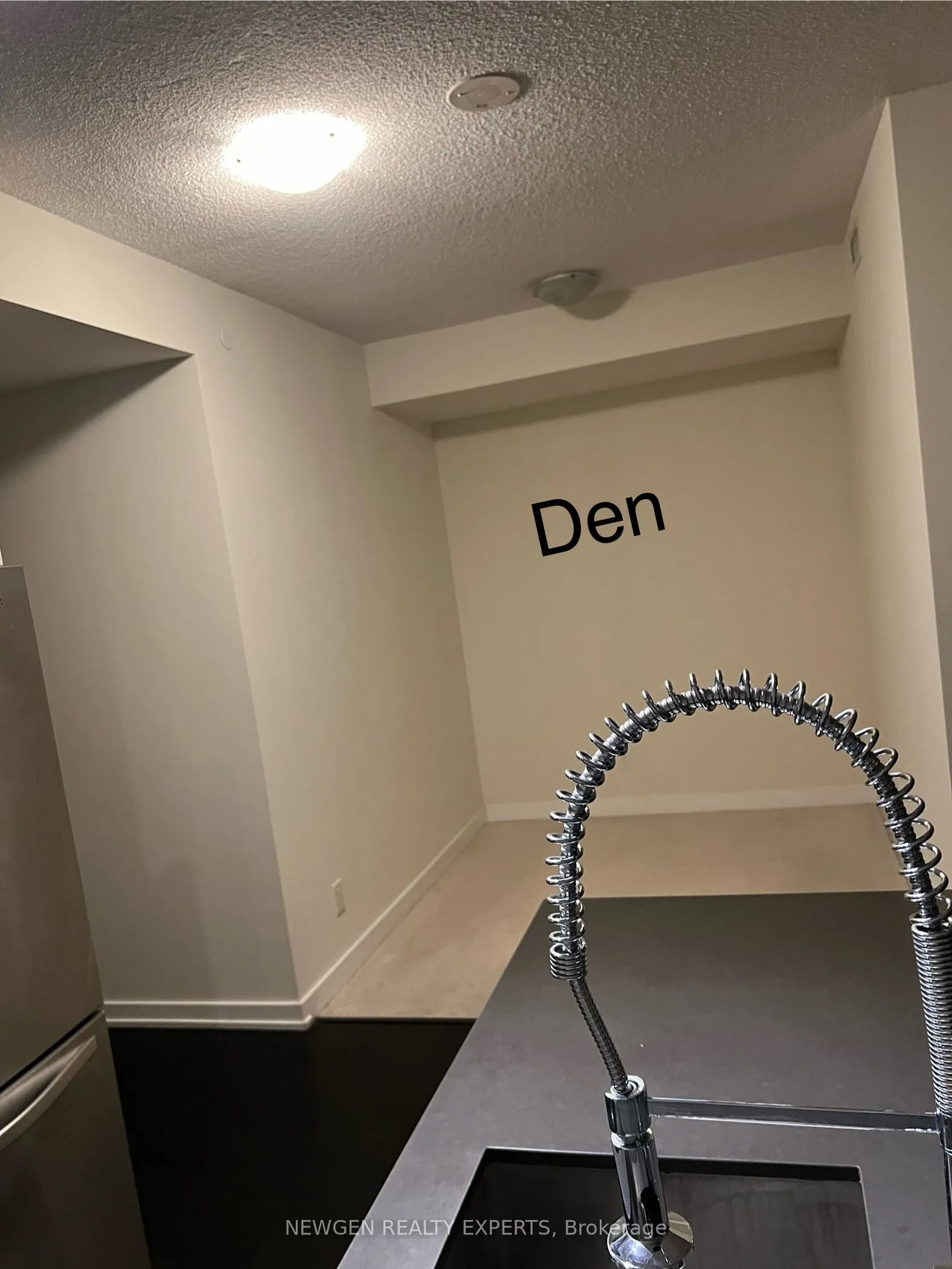 4011 Brickstone Mews, #906