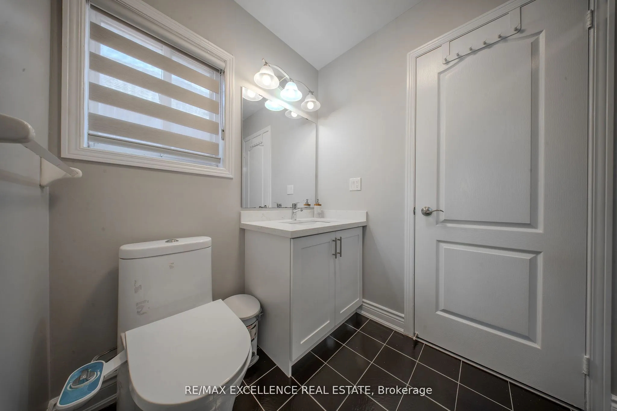 111 River Rock Crescent