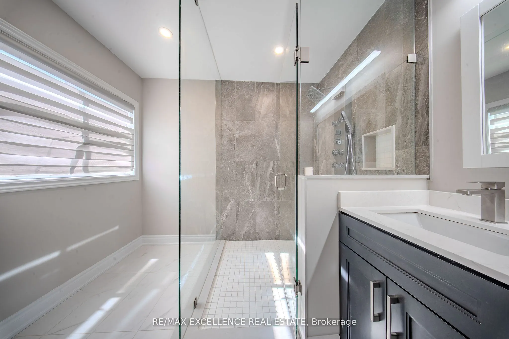 111 River Rock Crescent
