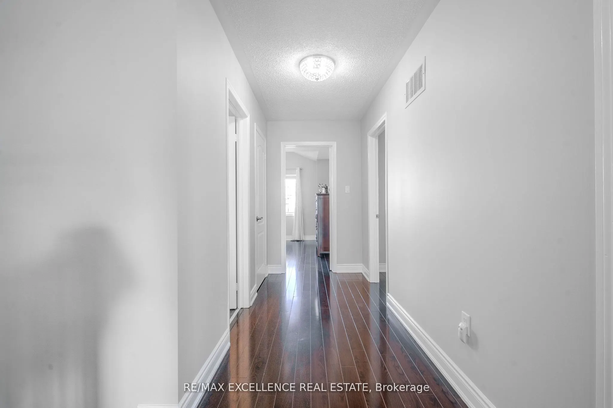 111 River Rock Crescent