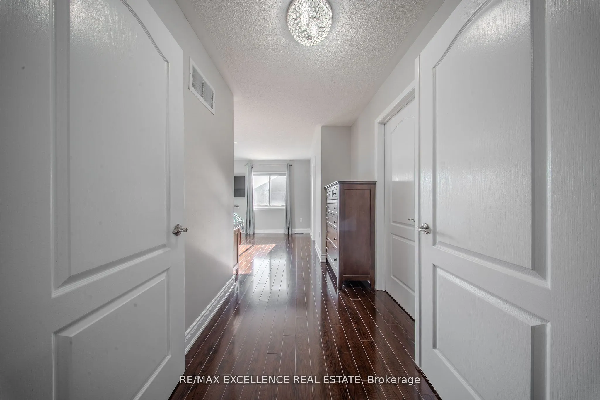 111 River Rock Crescent