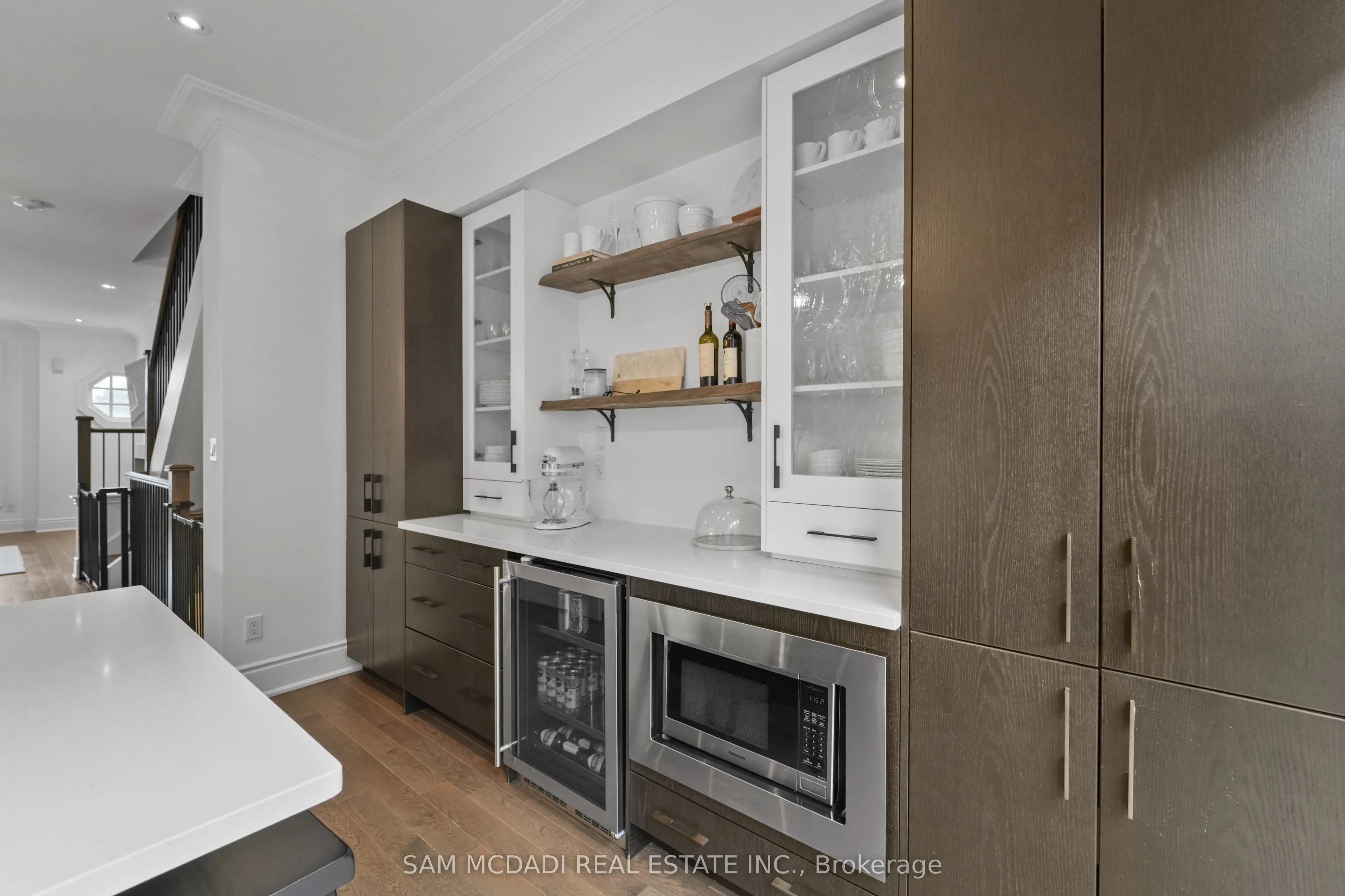 2160 Trafalgar Road, #2