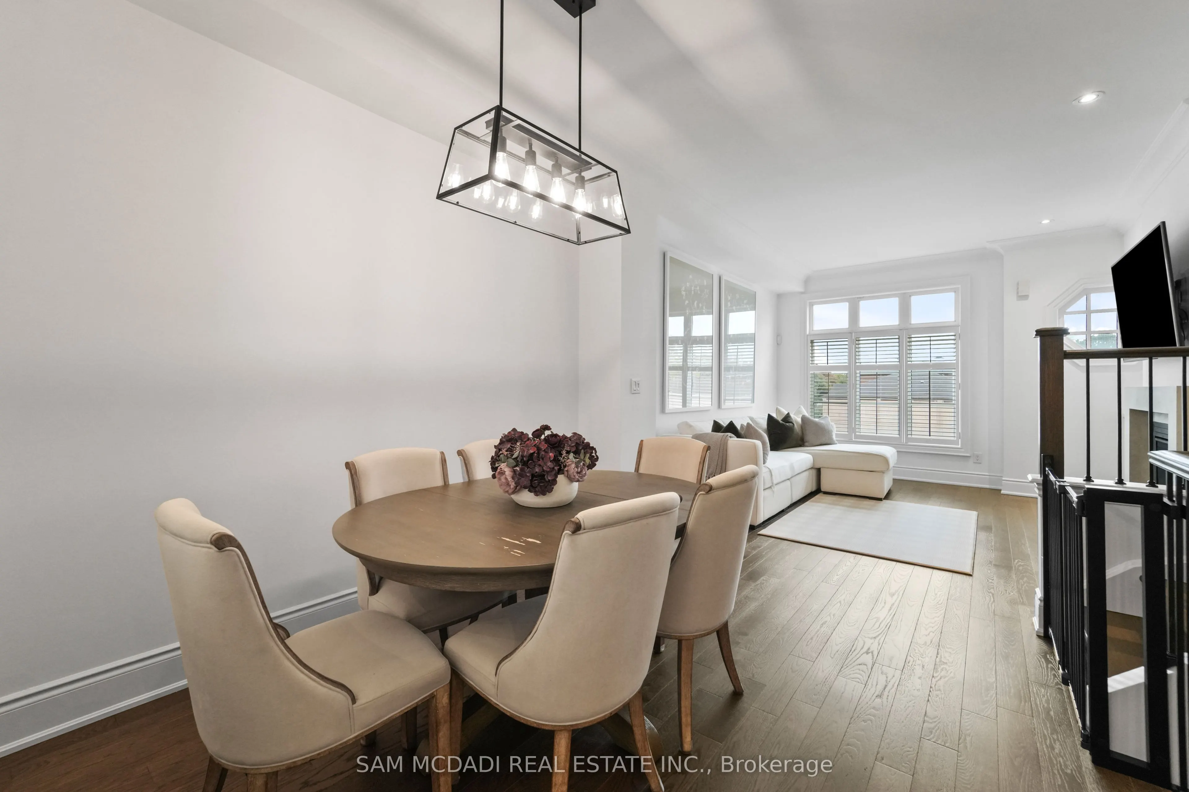 2160 Trafalgar Road, #2