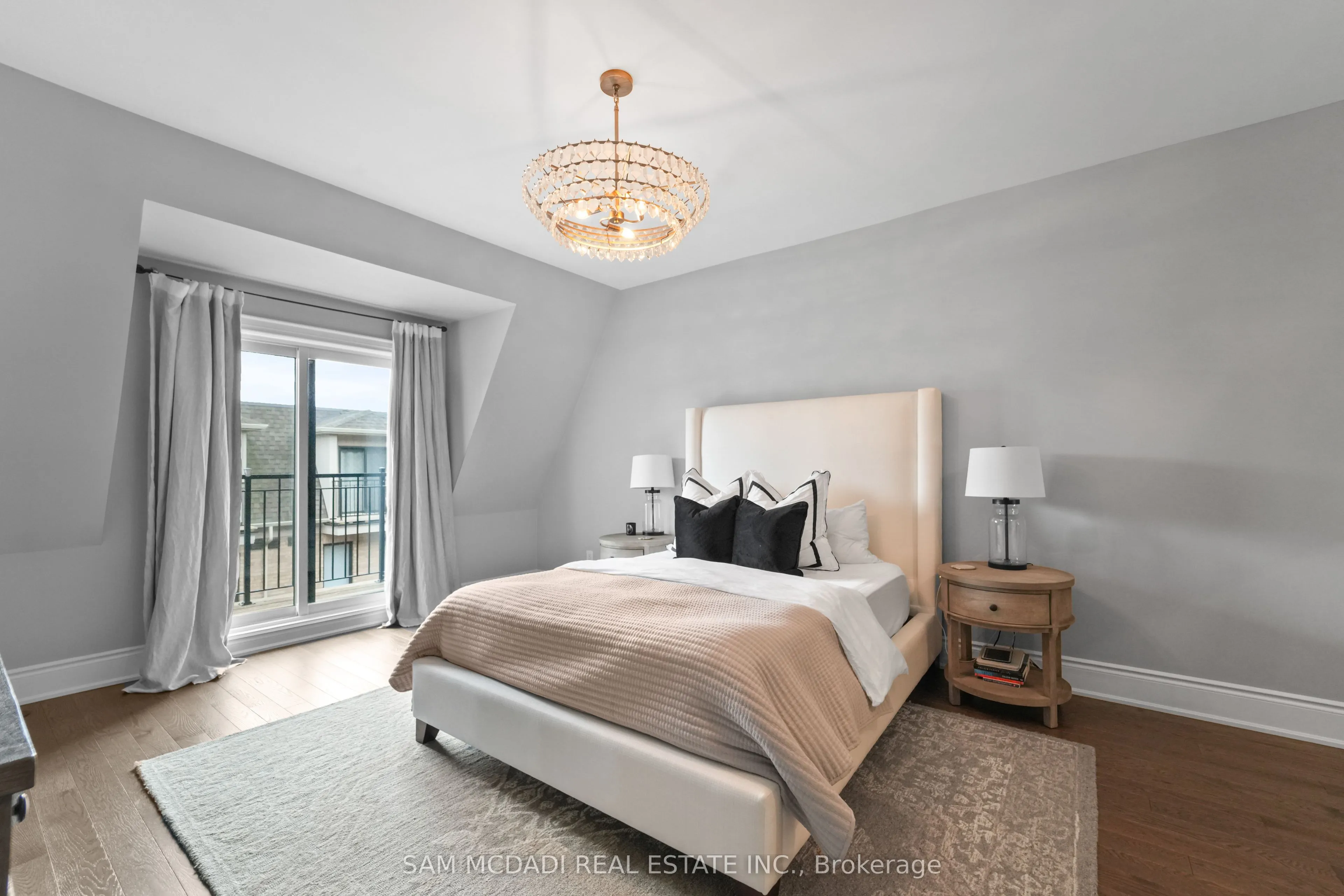 2160 Trafalgar Road, #2