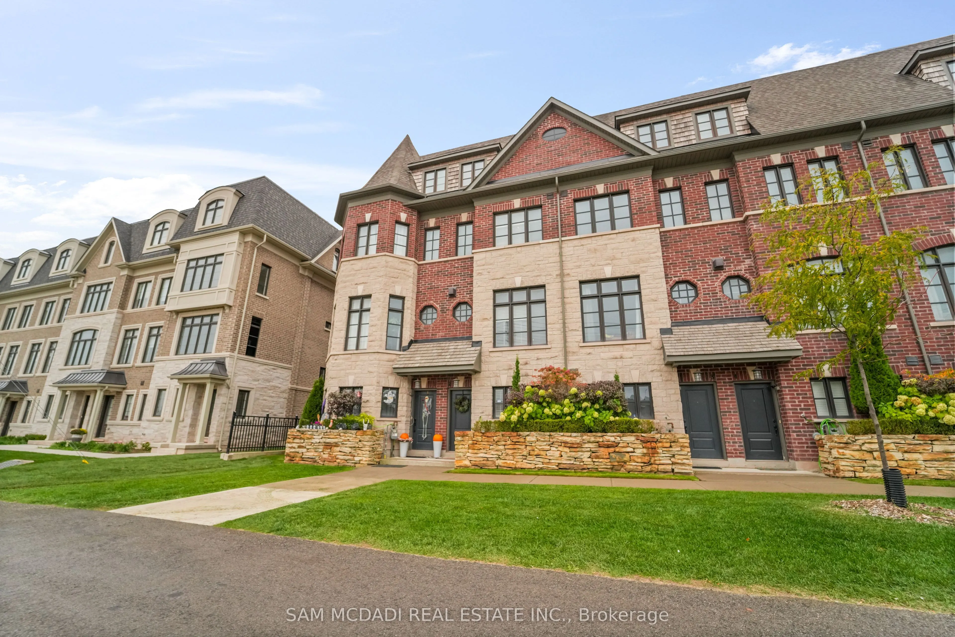 2160 Trafalgar Road, #2