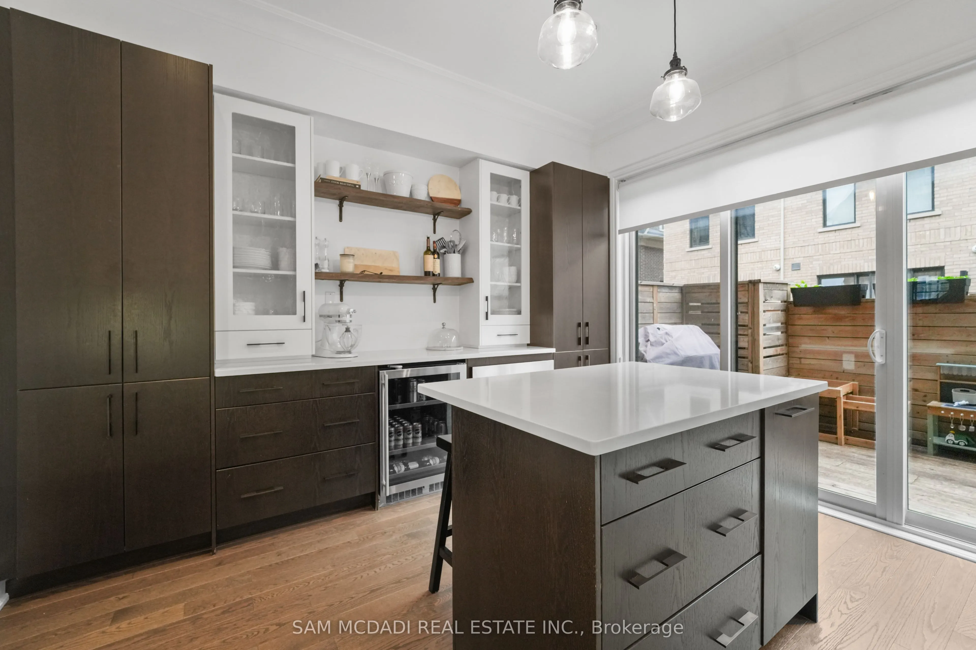 2160 Trafalgar Road, #2