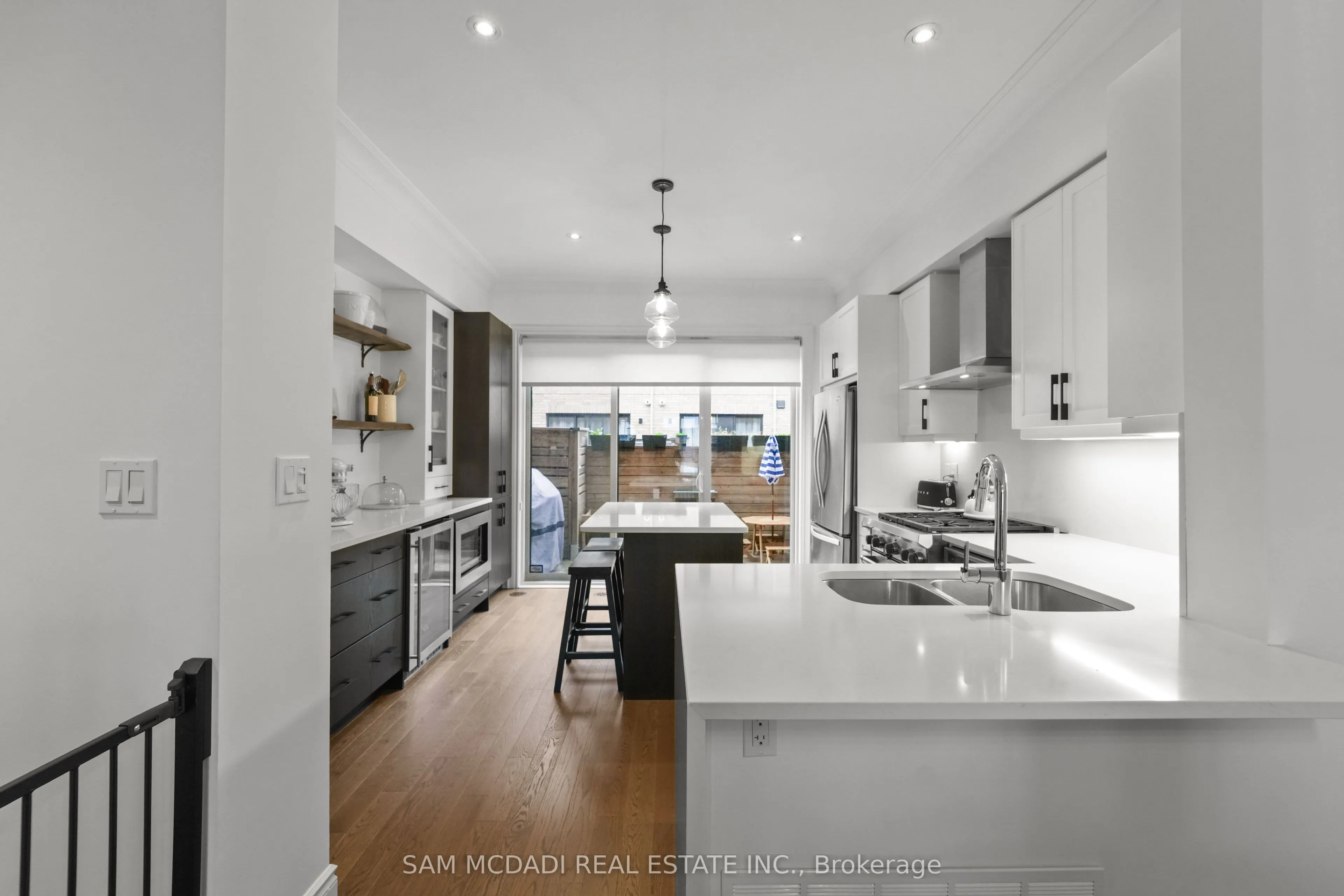 2160 Trafalgar Road, #2