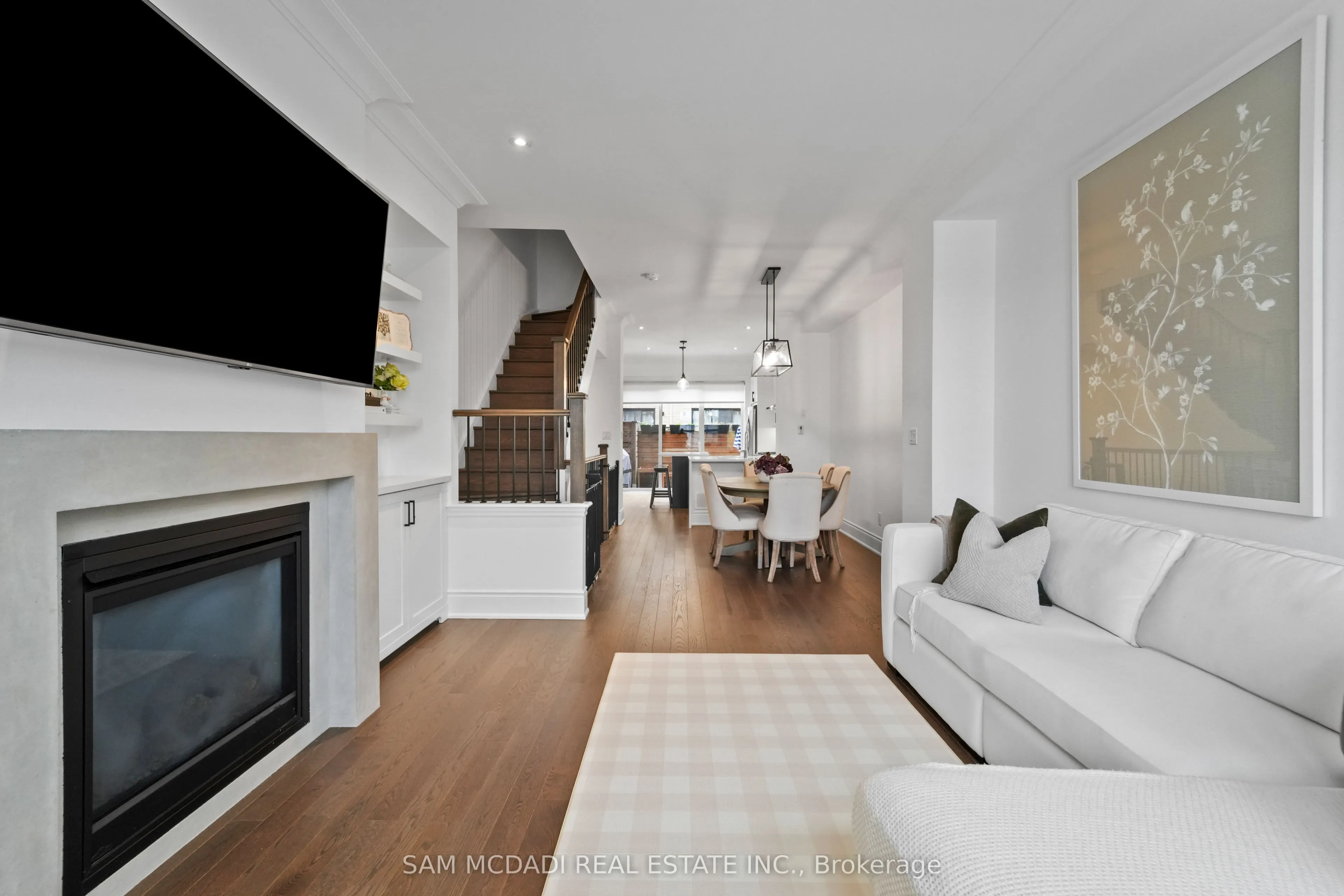 2160 Trafalgar Road, #2