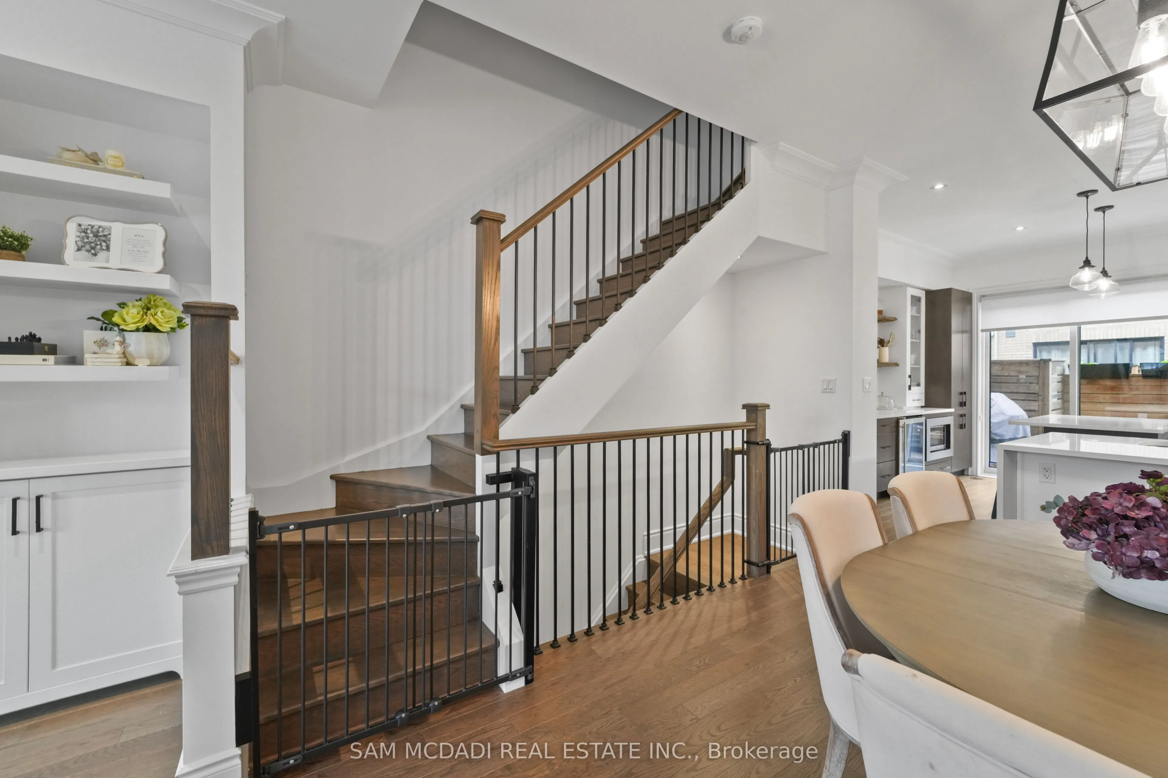 2160 Trafalgar Road, #2