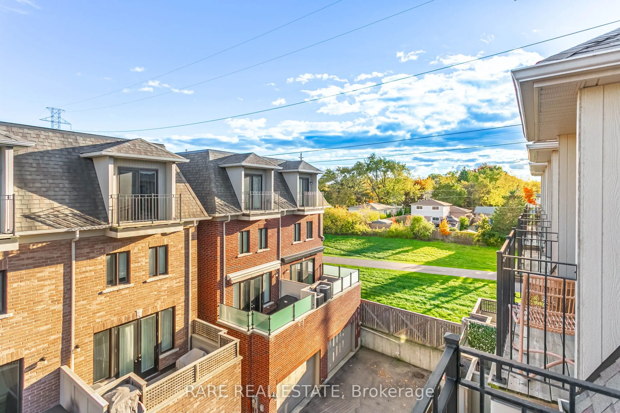 1812 Burnhamthorpe Road E, #114