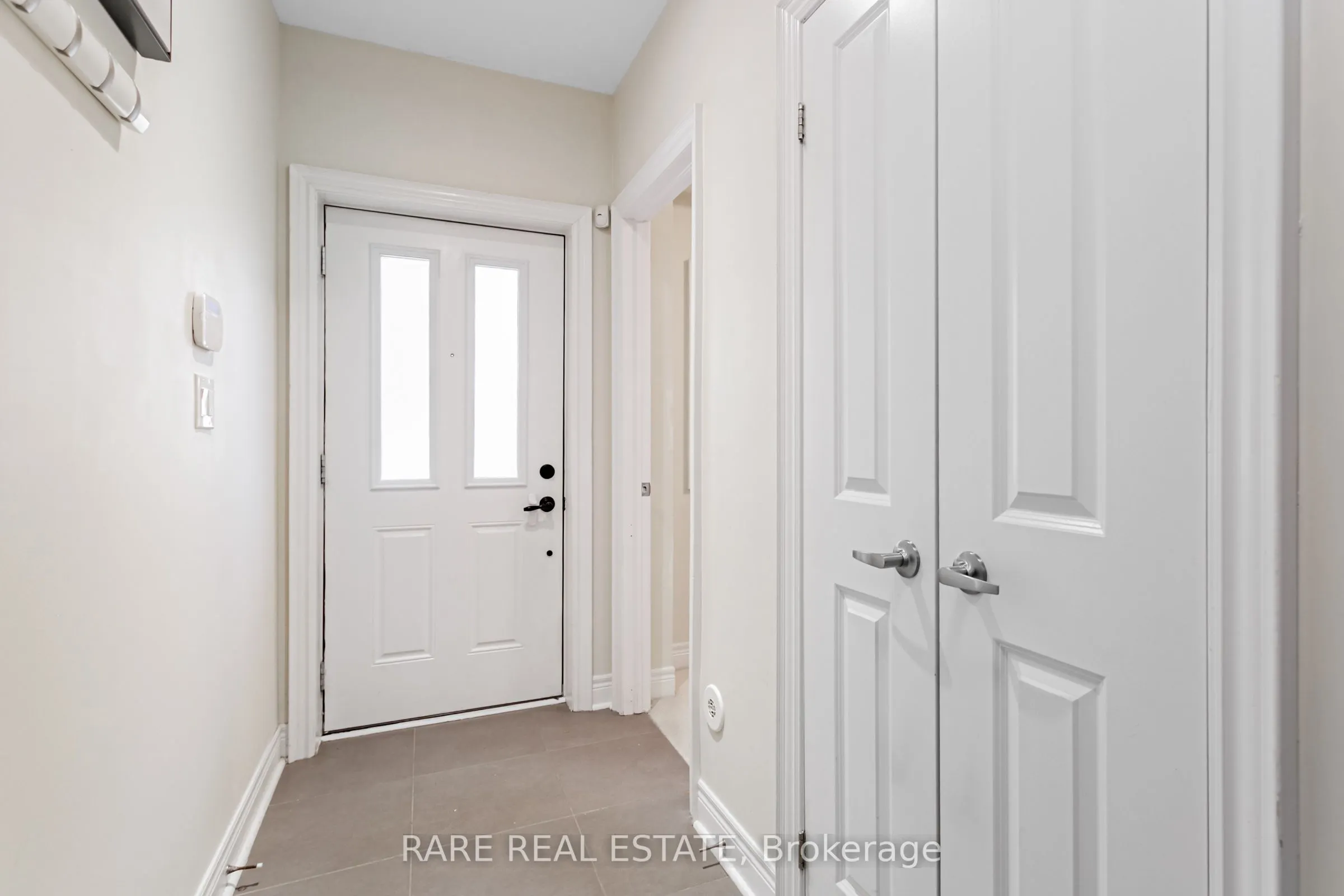 1812 Burnhamthorpe Road E, #114