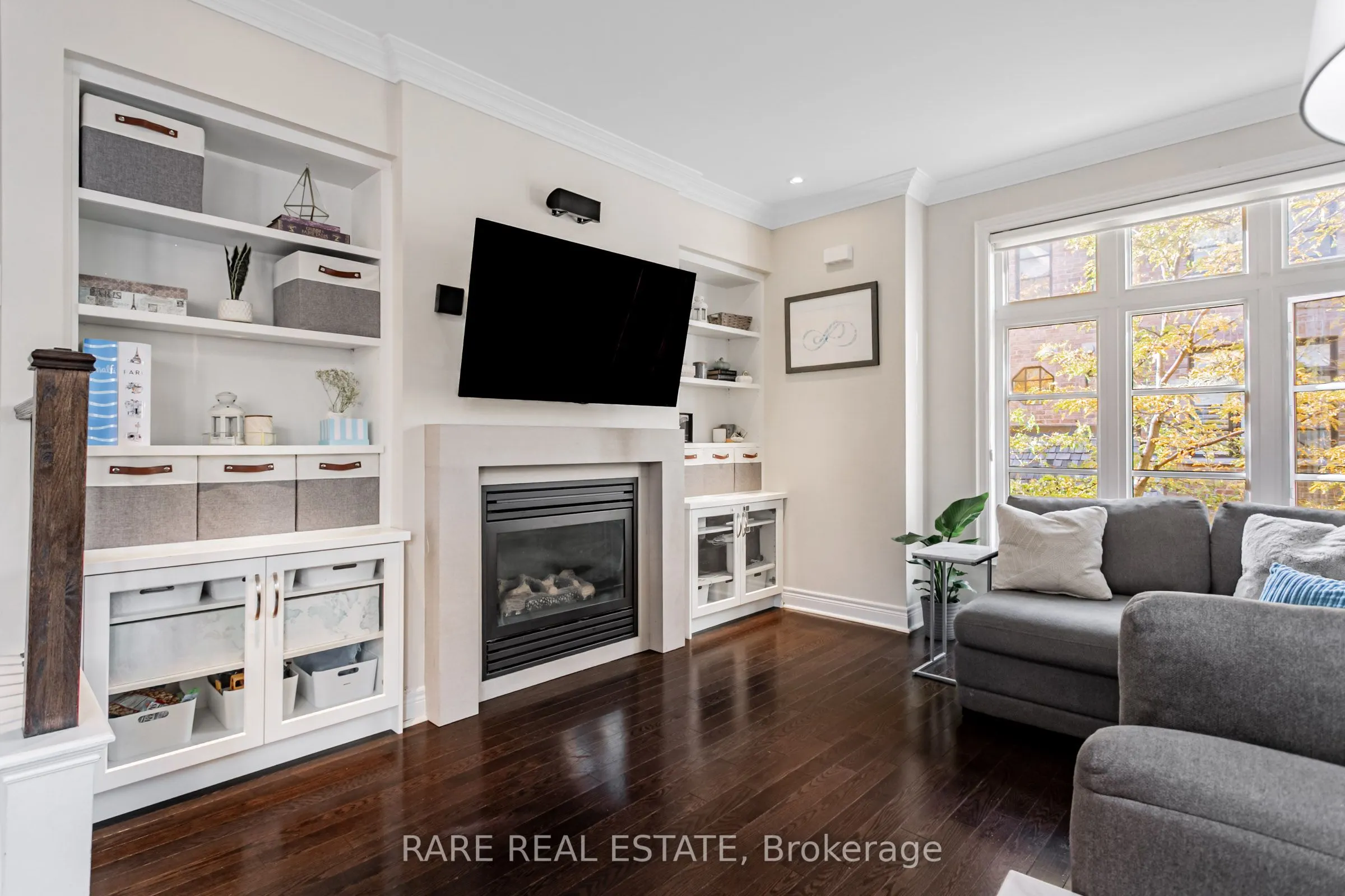 1812 Burnhamthorpe Road E, #114