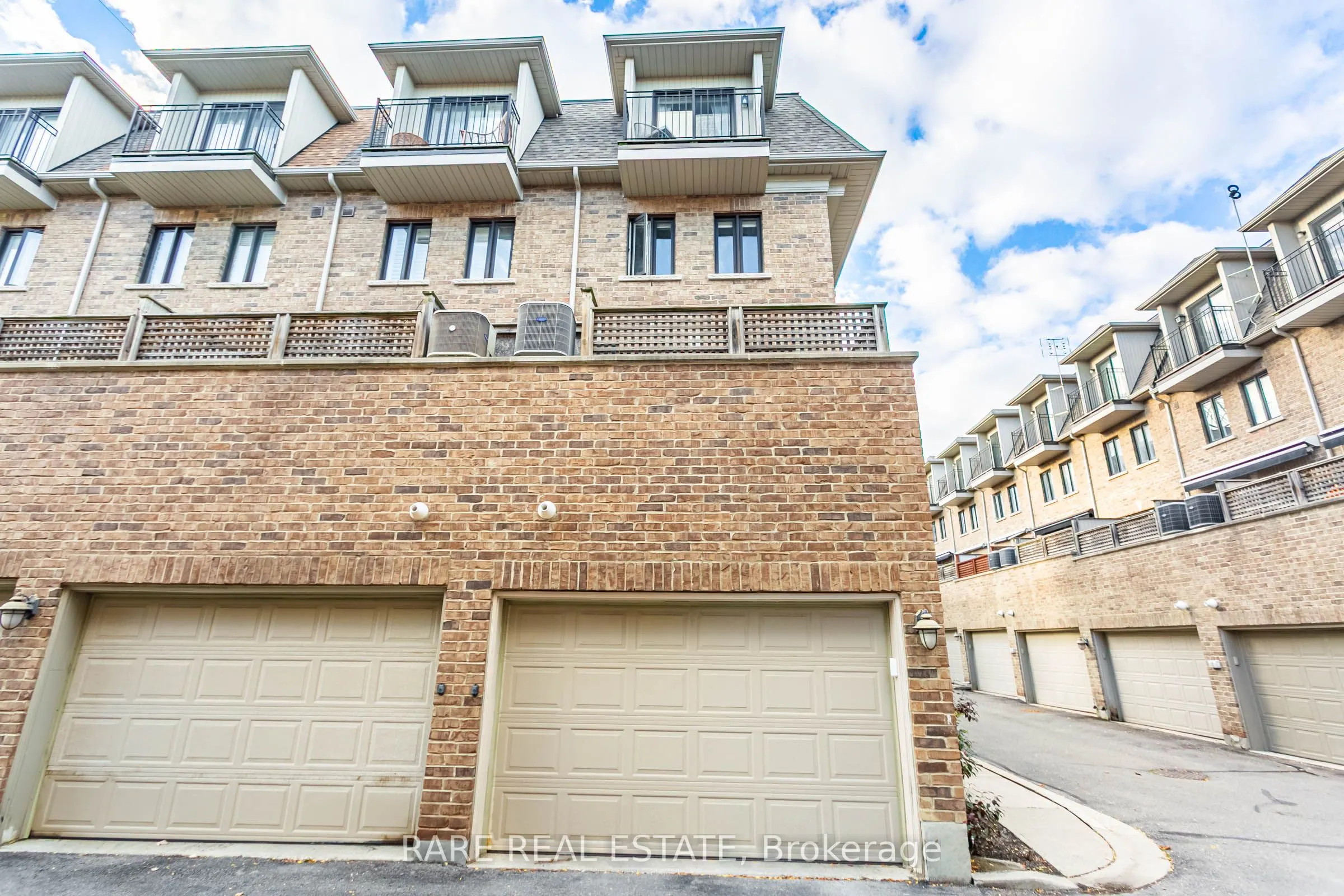 1812 Burnhamthorpe Road E, #114
