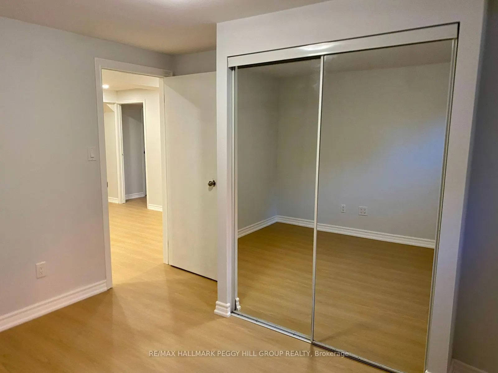 1 Shady Glen Crescent, #Lower