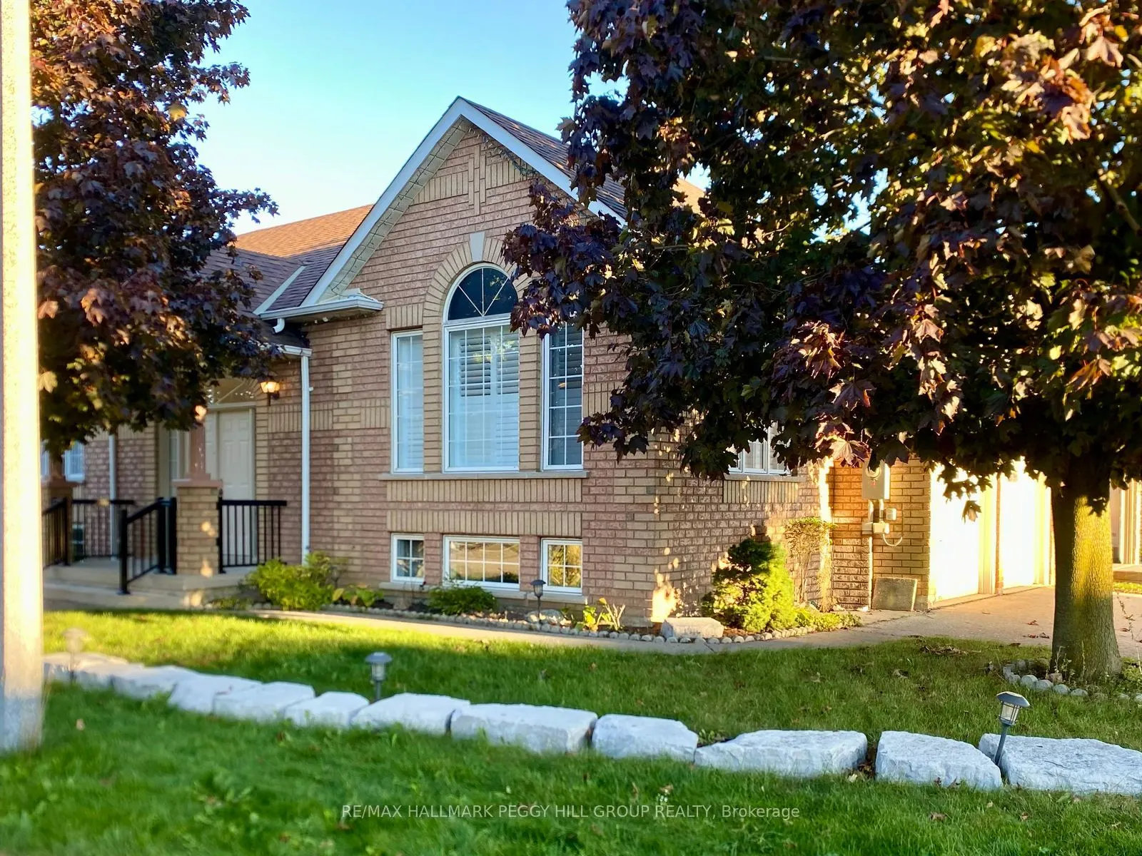 1 Shady Glen Crescent, #Lower