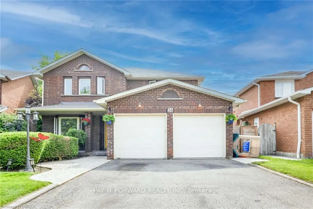 26 DUNDALK Crescent
