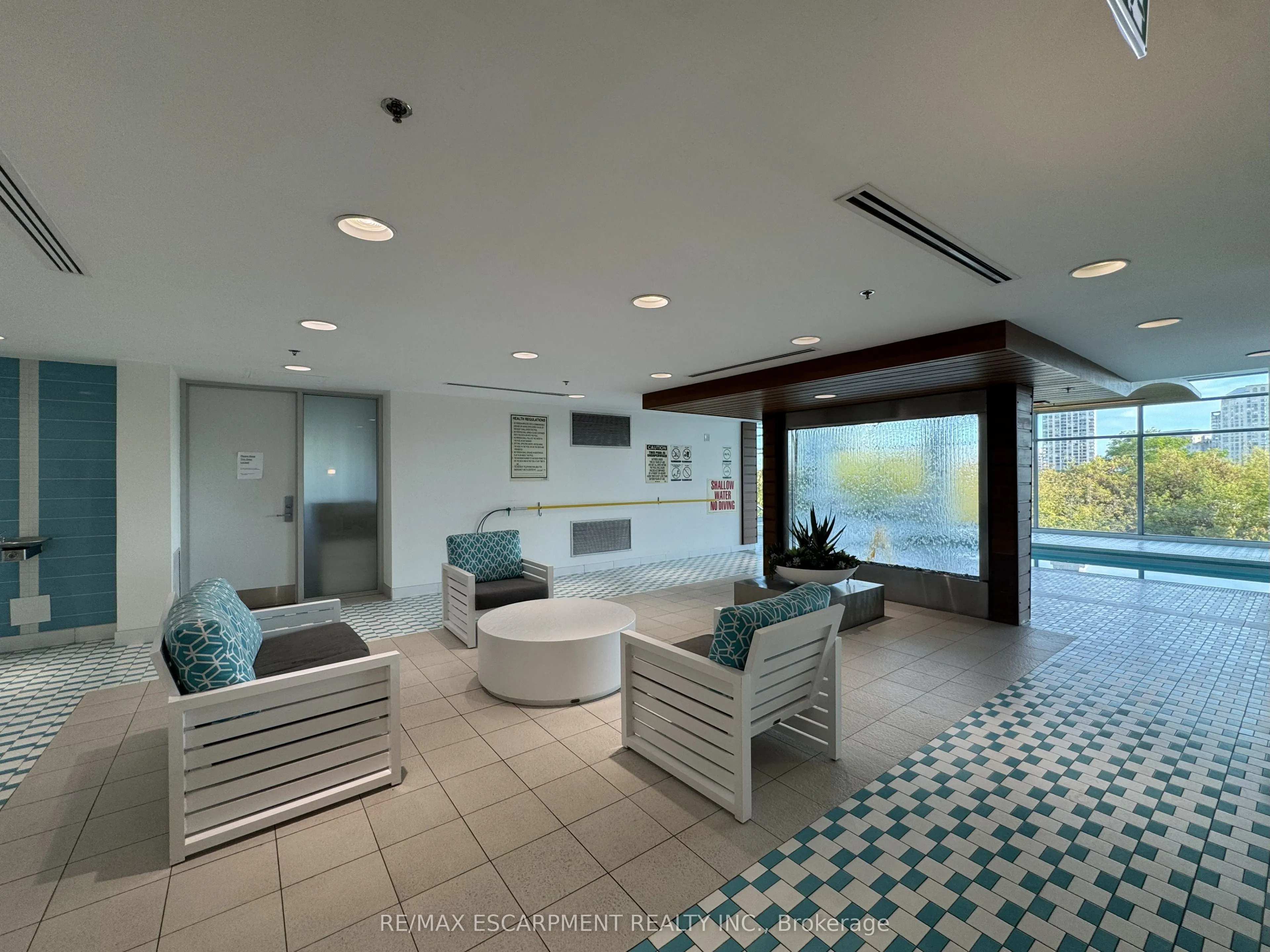 165 Legion Road N, #1622
