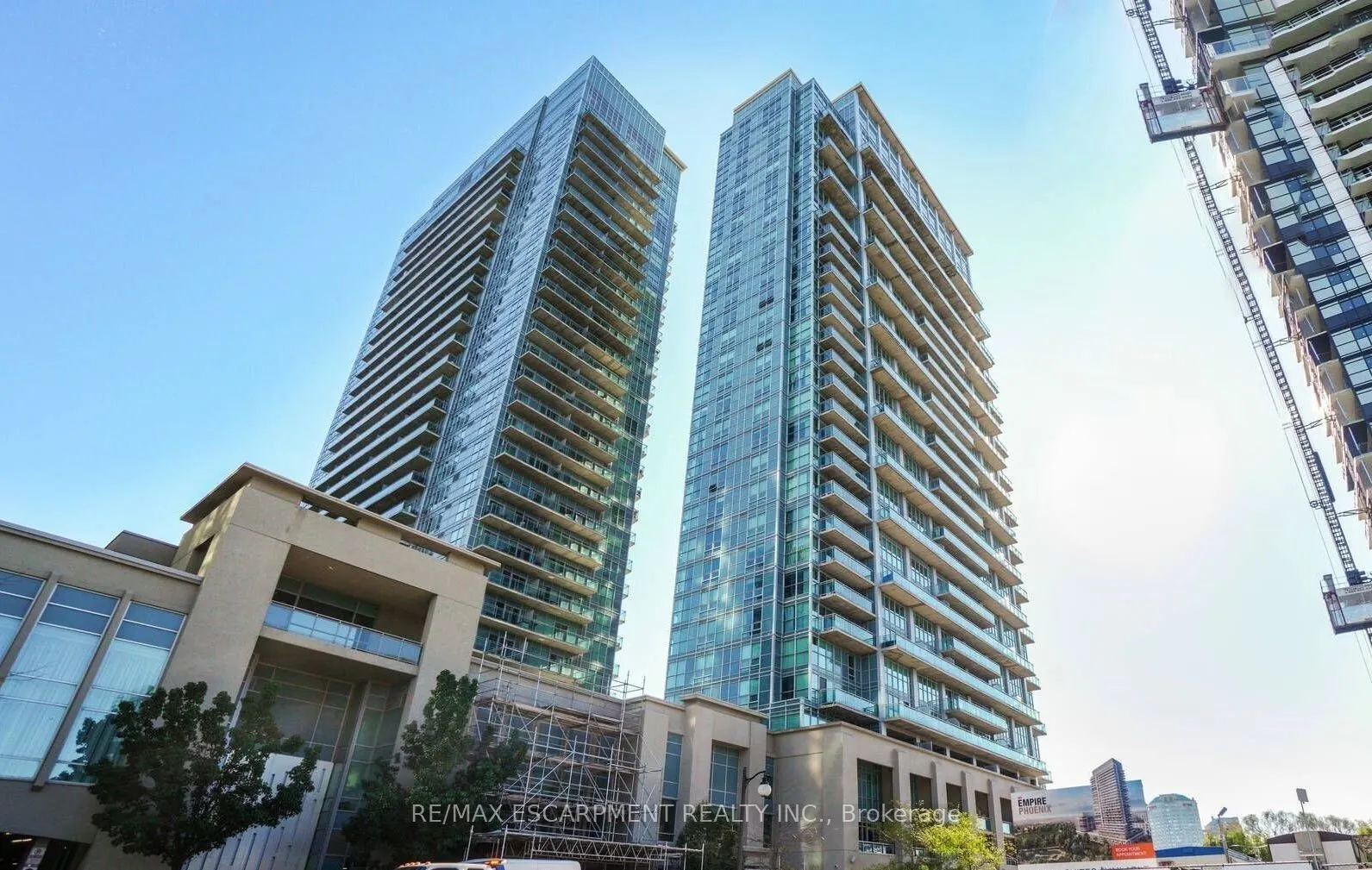 165 Legion Road N, #1622