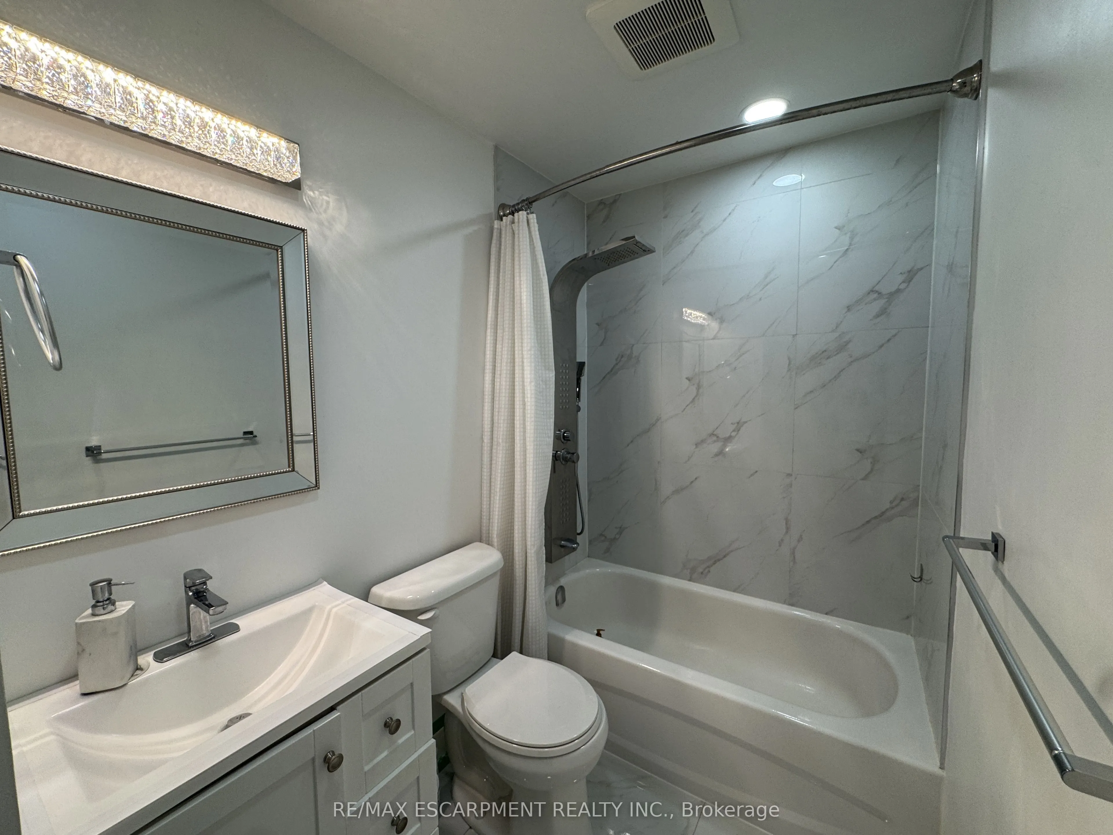165 Legion Road N, #1622