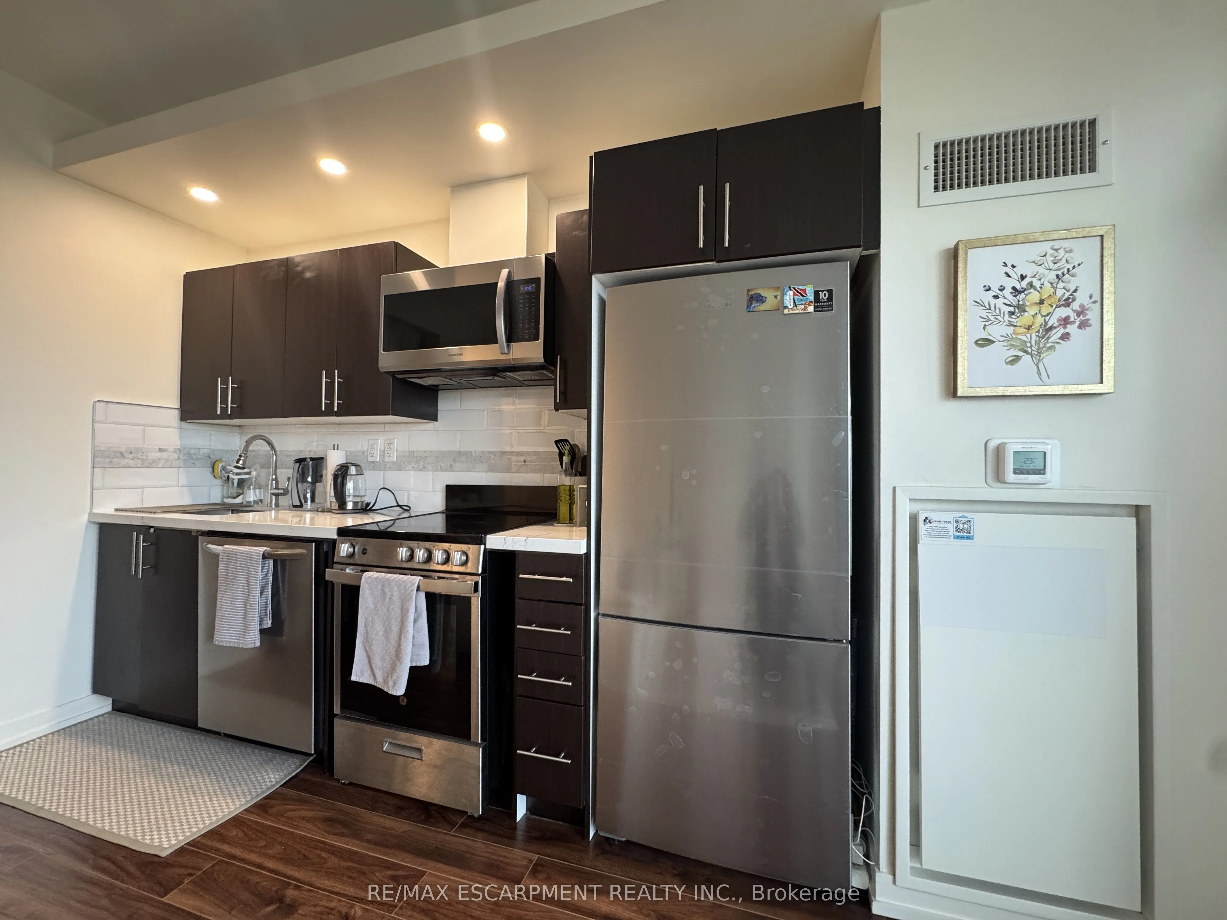 165 Legion Road N, #1622