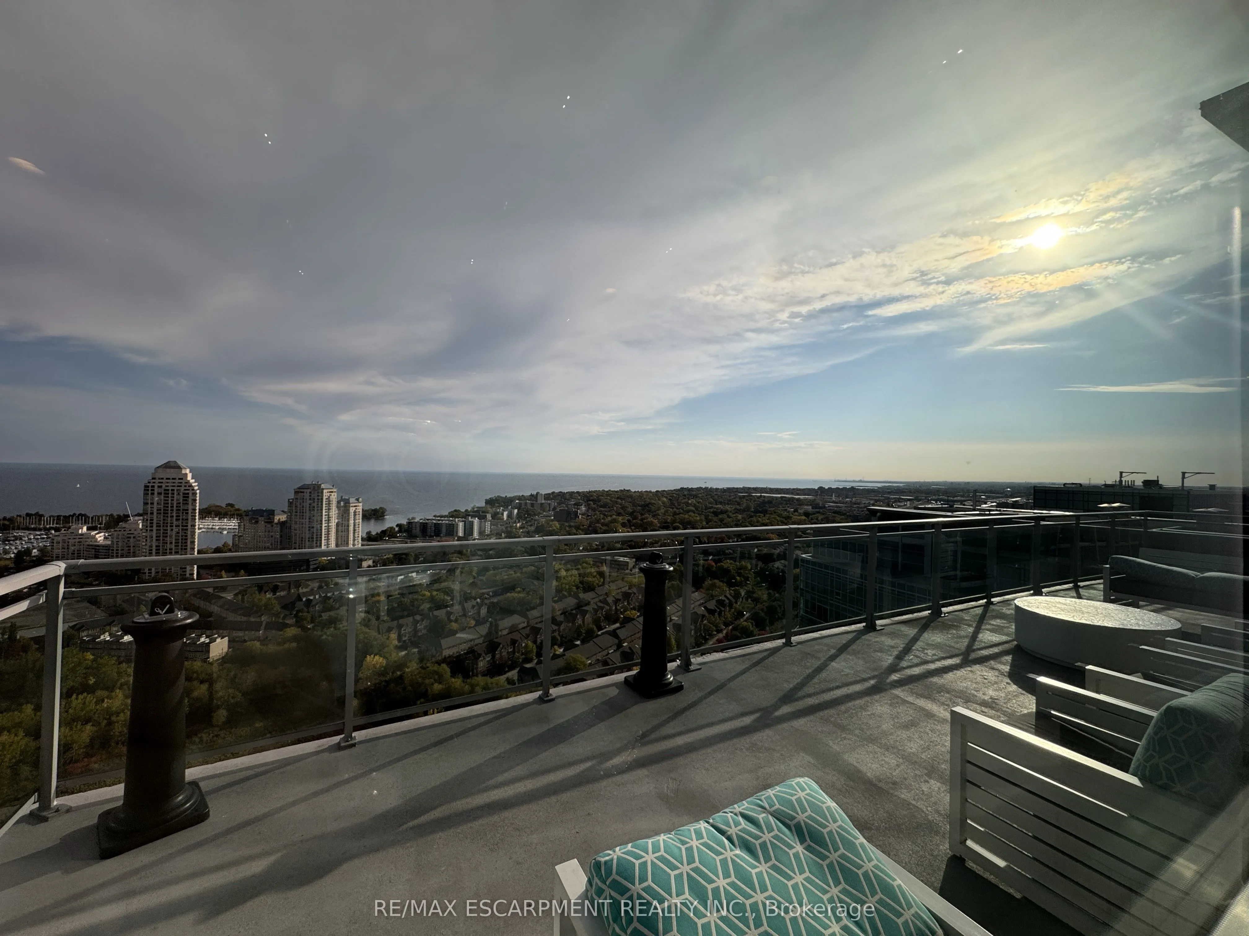 165 Legion Road N, #1622