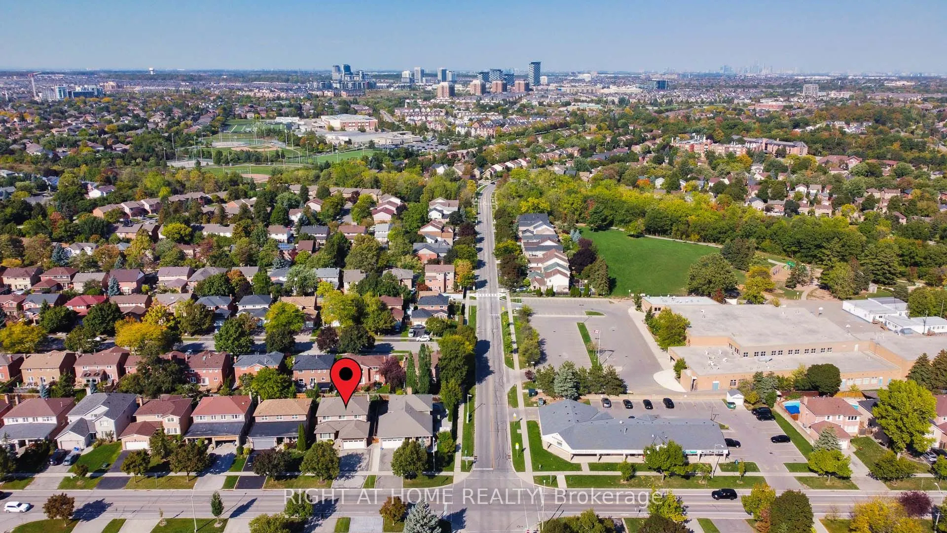 223 River Oaks Boulevard W