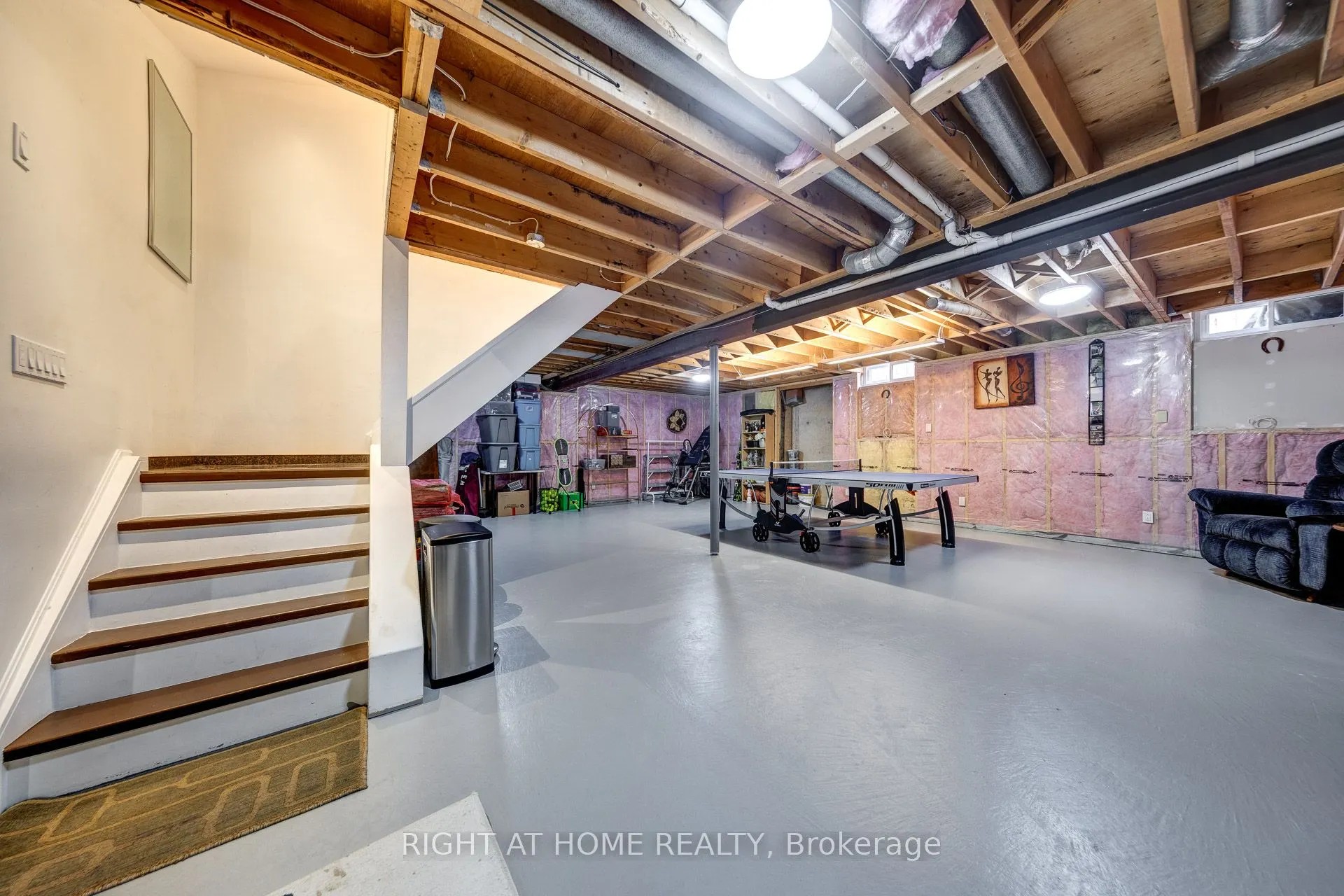 223 River Oaks Boulevard W