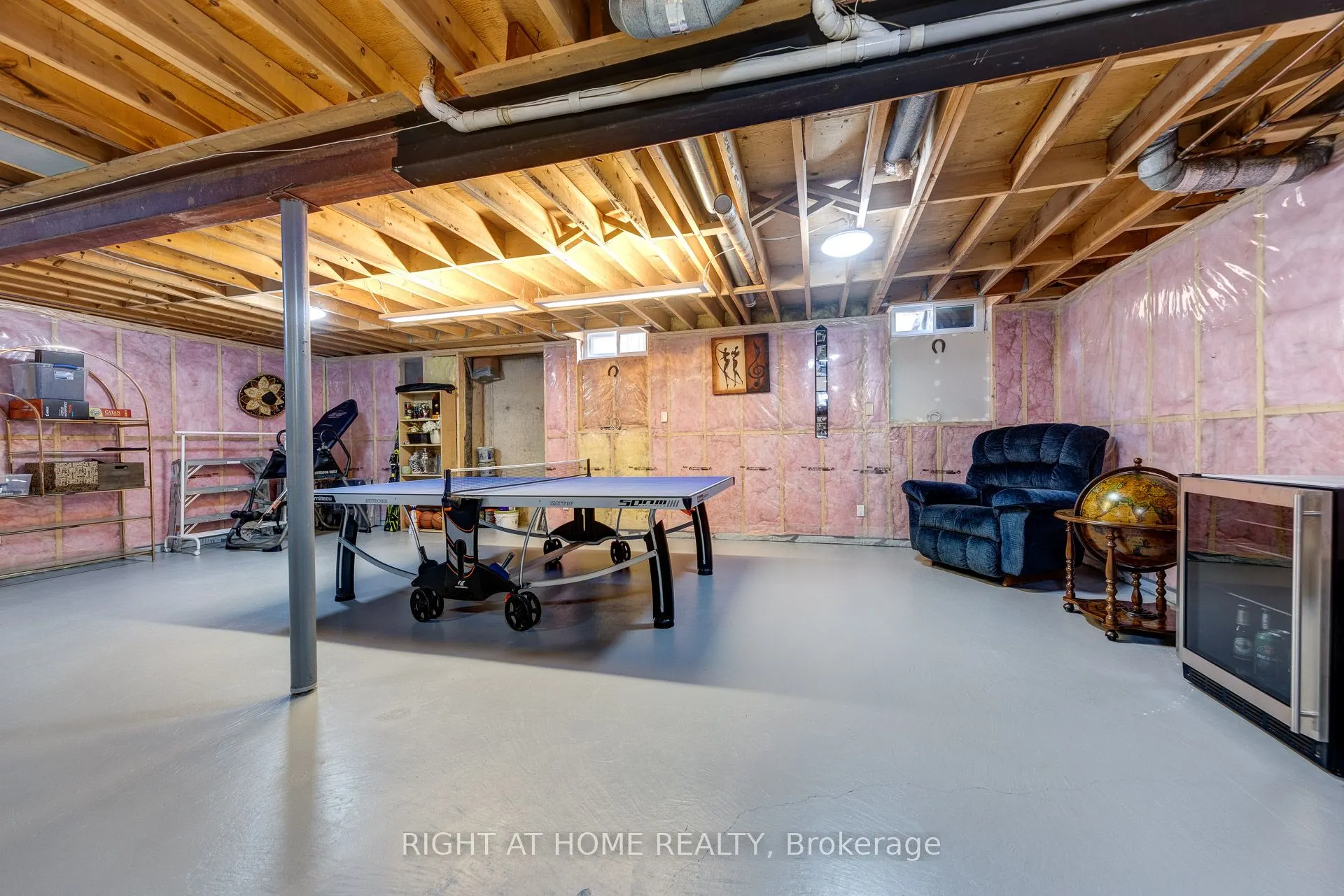 223 River Oaks Boulevard W