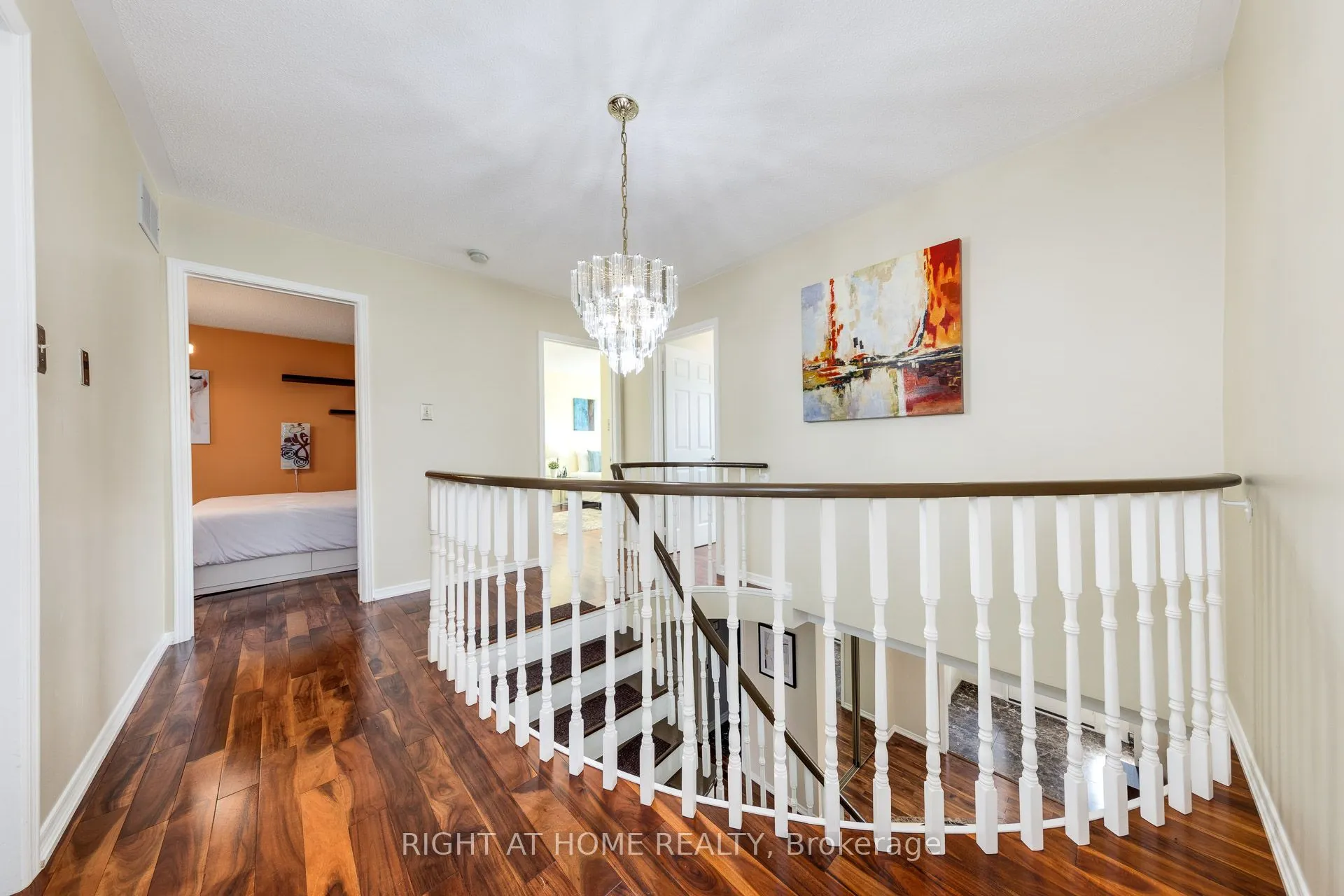 223 River Oaks Boulevard W