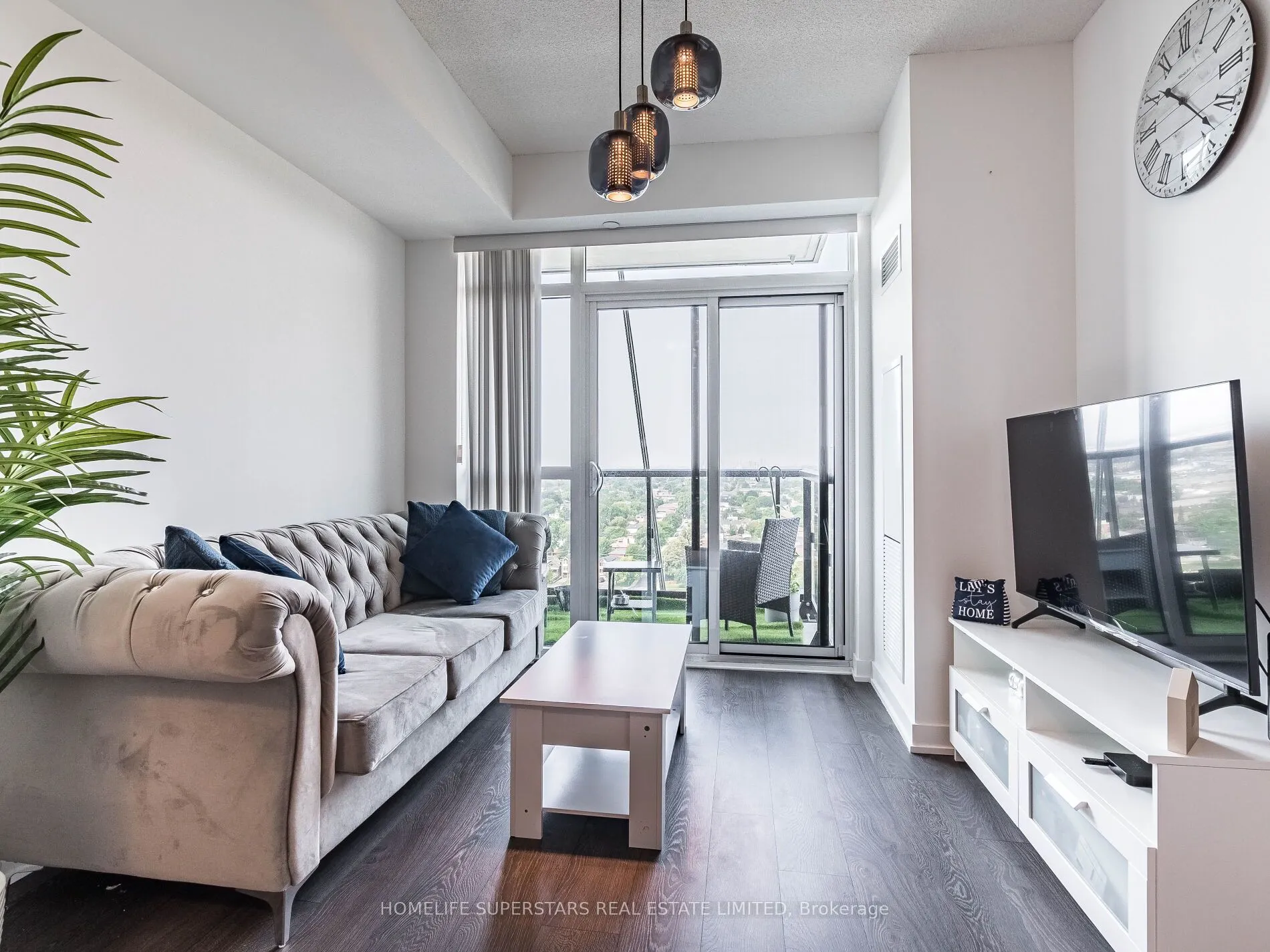 251 Manitoba Street, #1810
