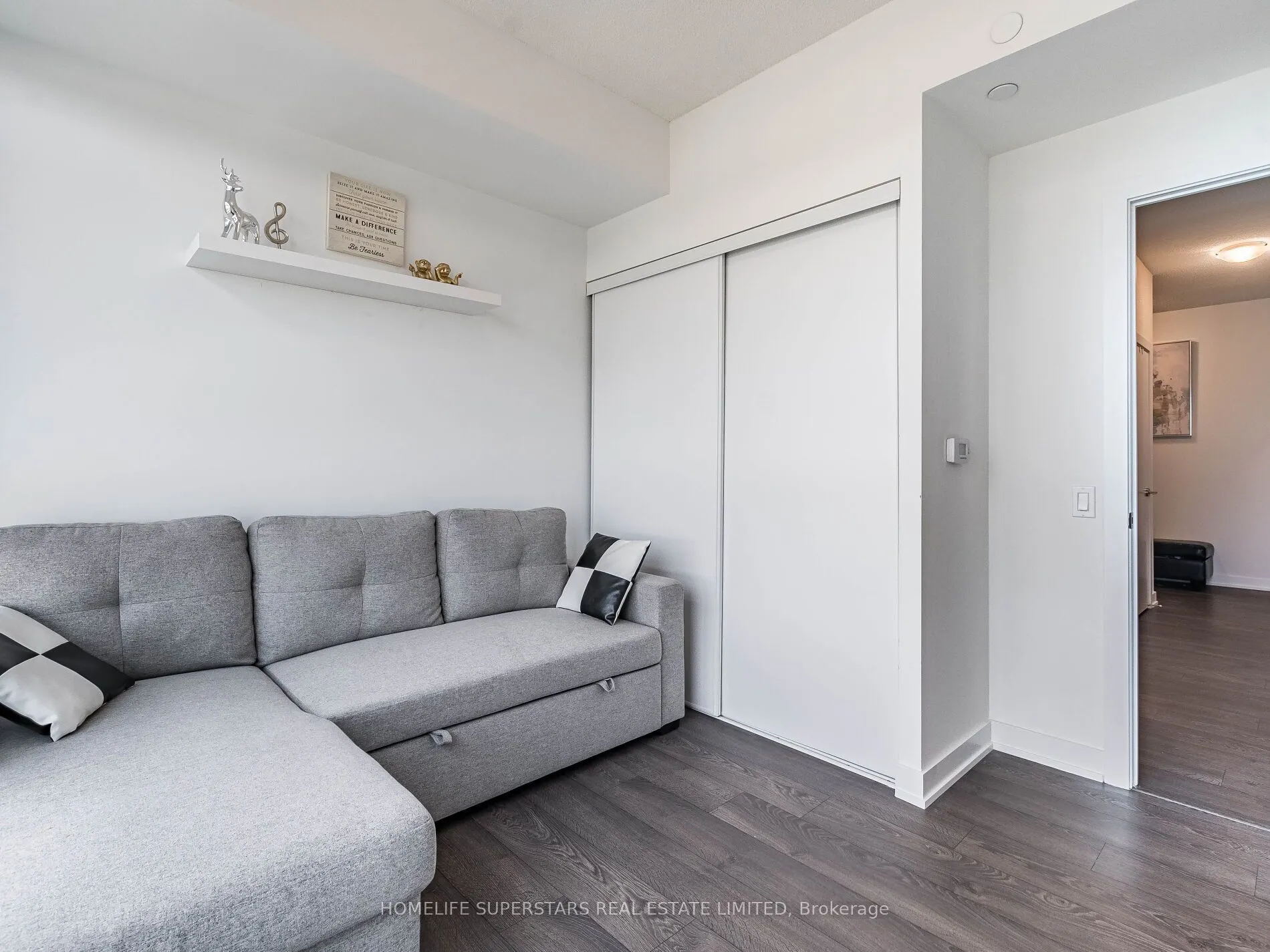 251 Manitoba Street, #1810