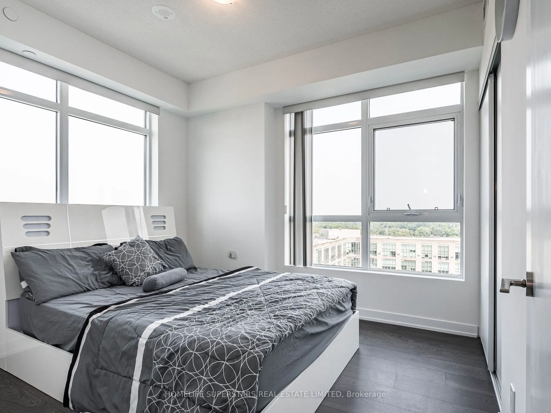251 Manitoba Street, #1810